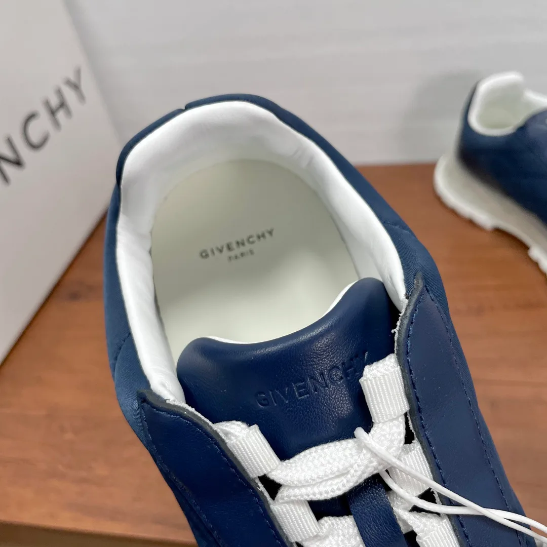 Men's Sneakers GIVENCHY 17307226