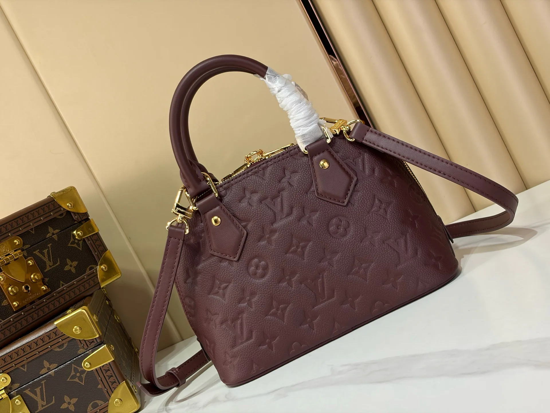 Women's Classic Handbags LOUIS VUITTON 18240293