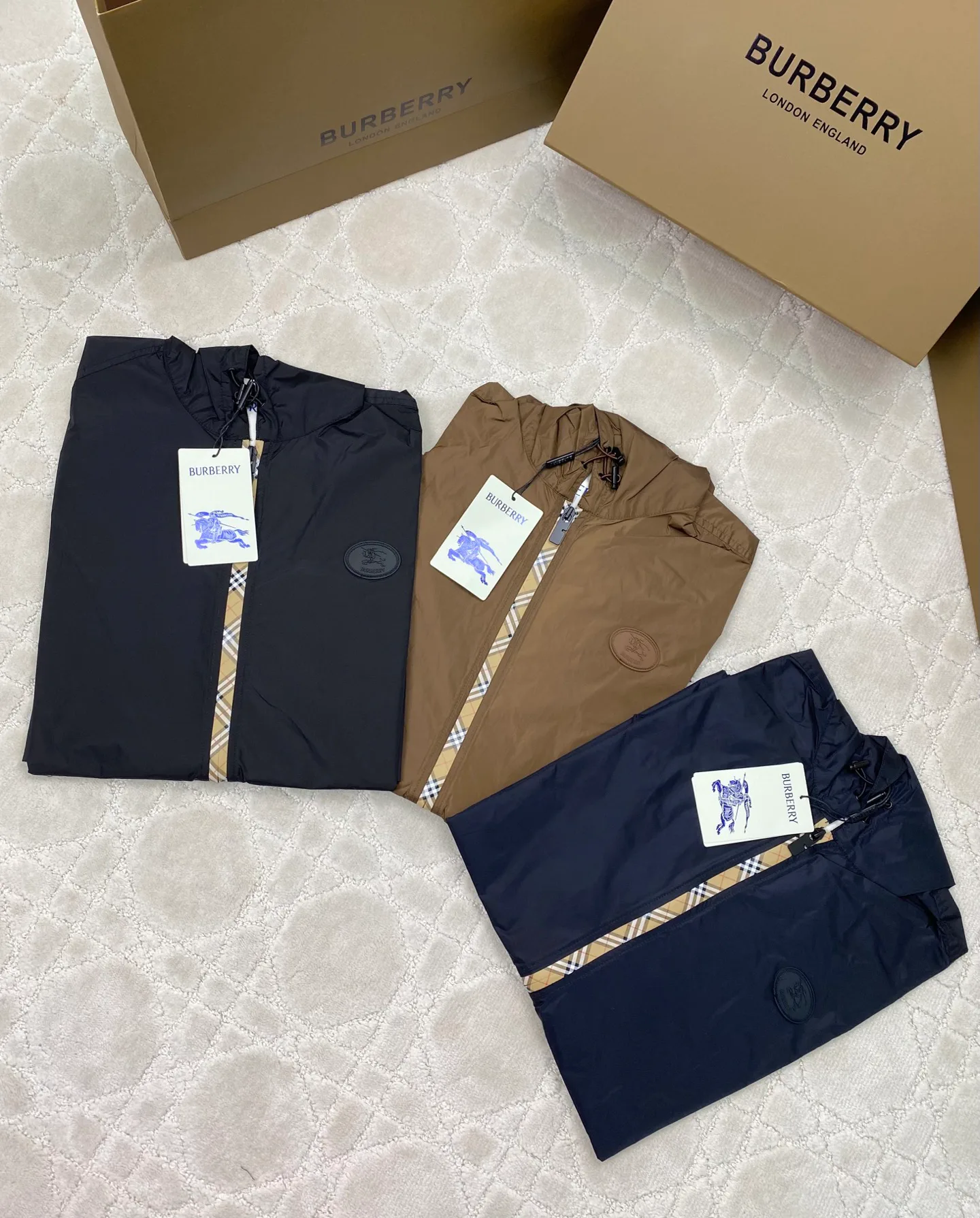 Men's Jackets And Down Jackets BURBERRY 18074096