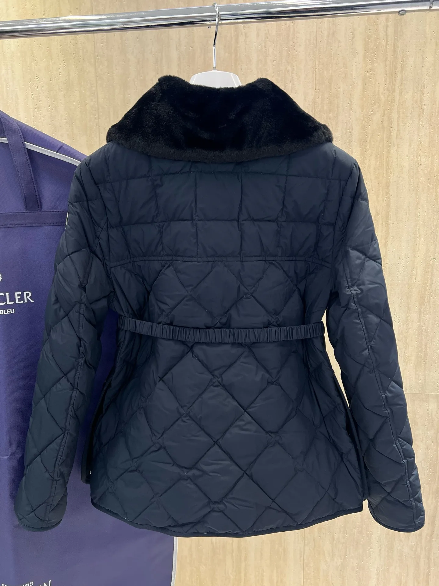 Men's Jackets And Down Jackets MONCLER 18231456