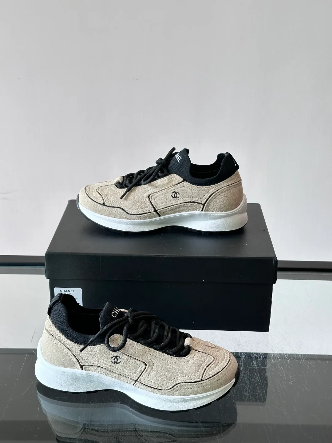 Women's Sneakers CHANEL 18079223