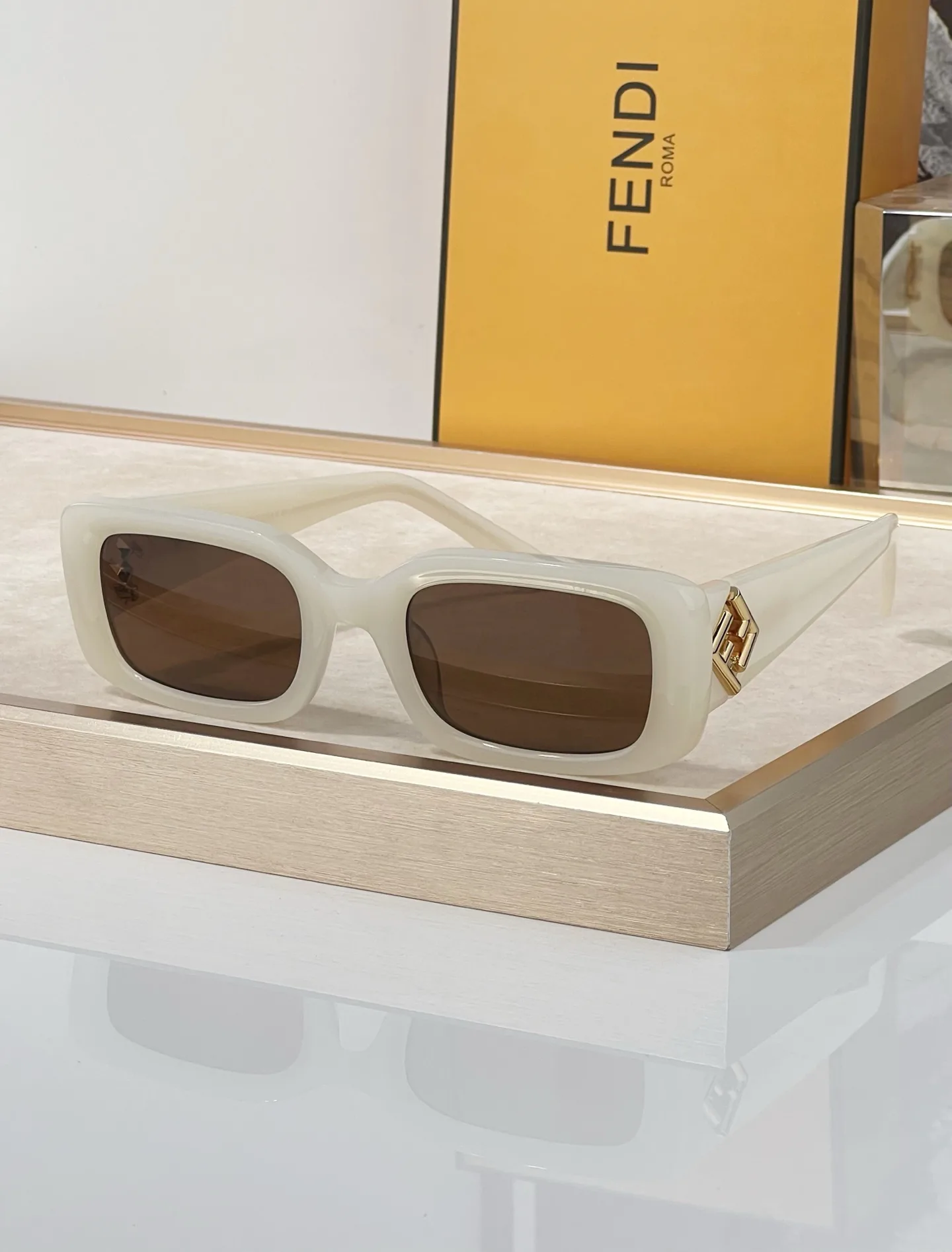 Glasses FENDI 17733339