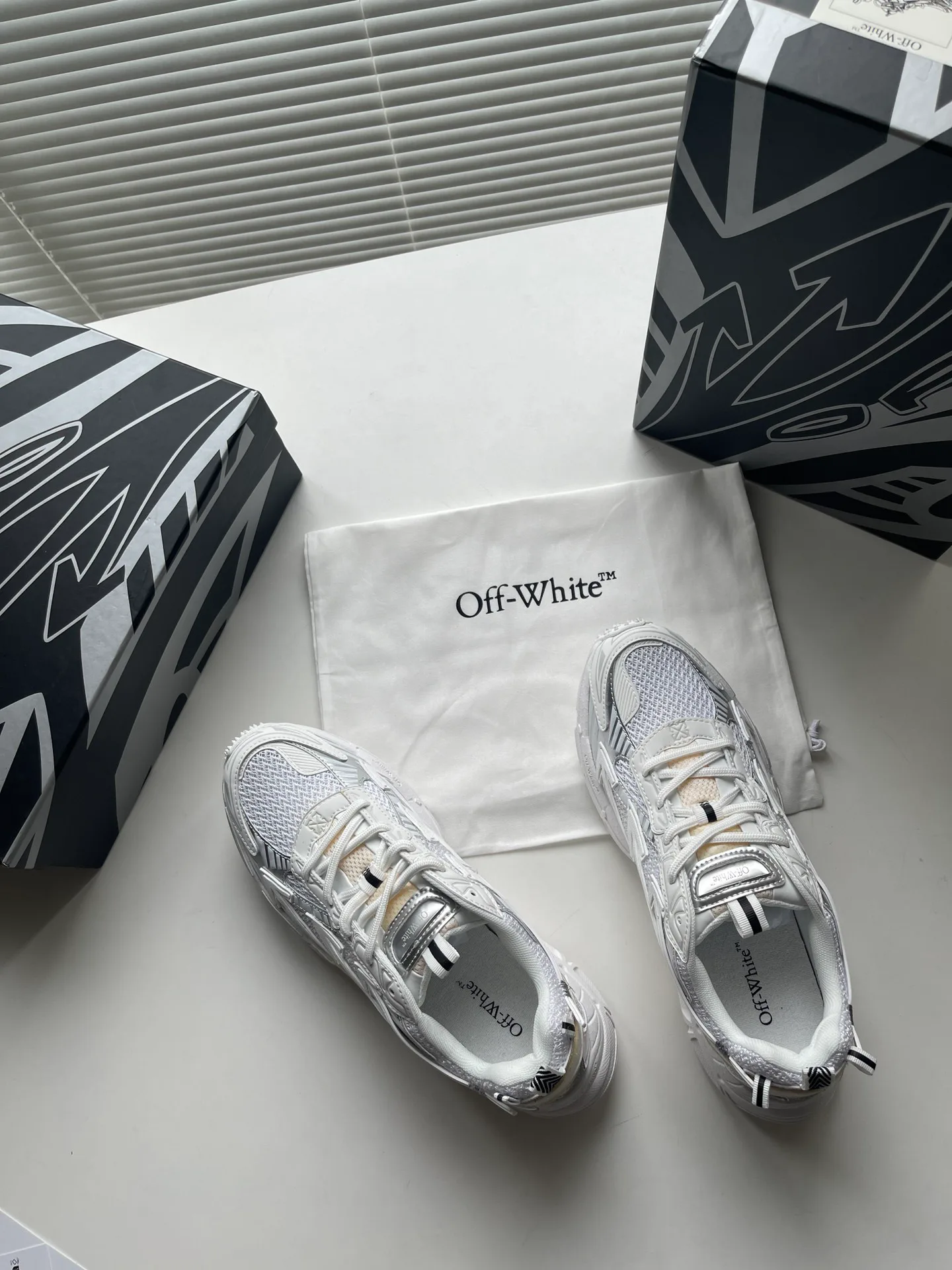 Women's Sneakers OFF-WHITE 17813796