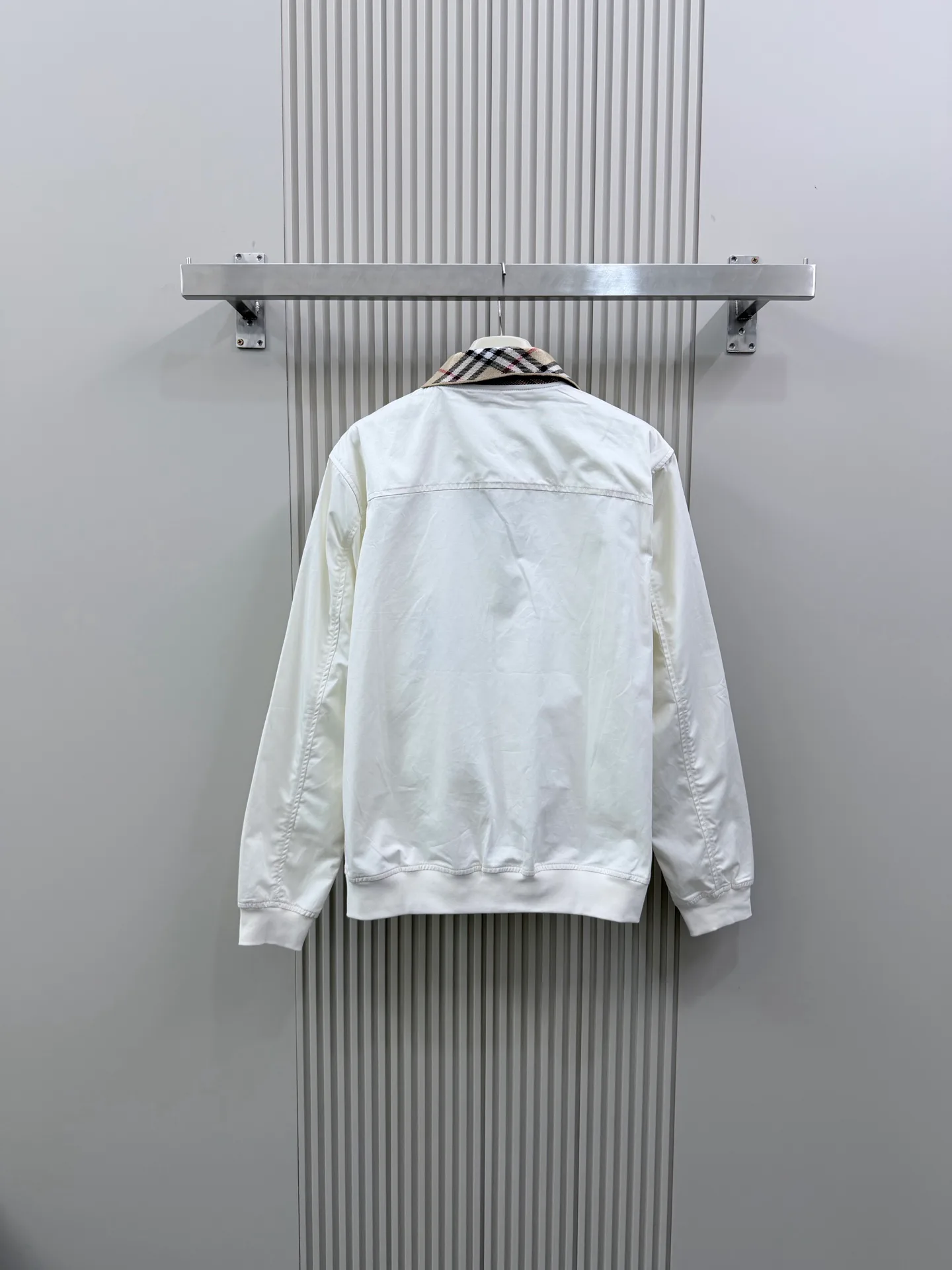 Men's Jackets And Down Jackets BURBERRY 18073967