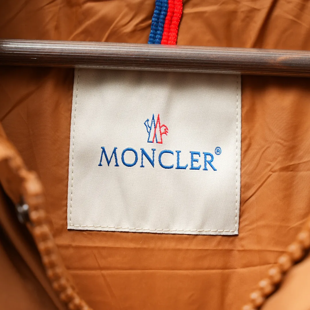 Women's Vests MONCLER 18455951