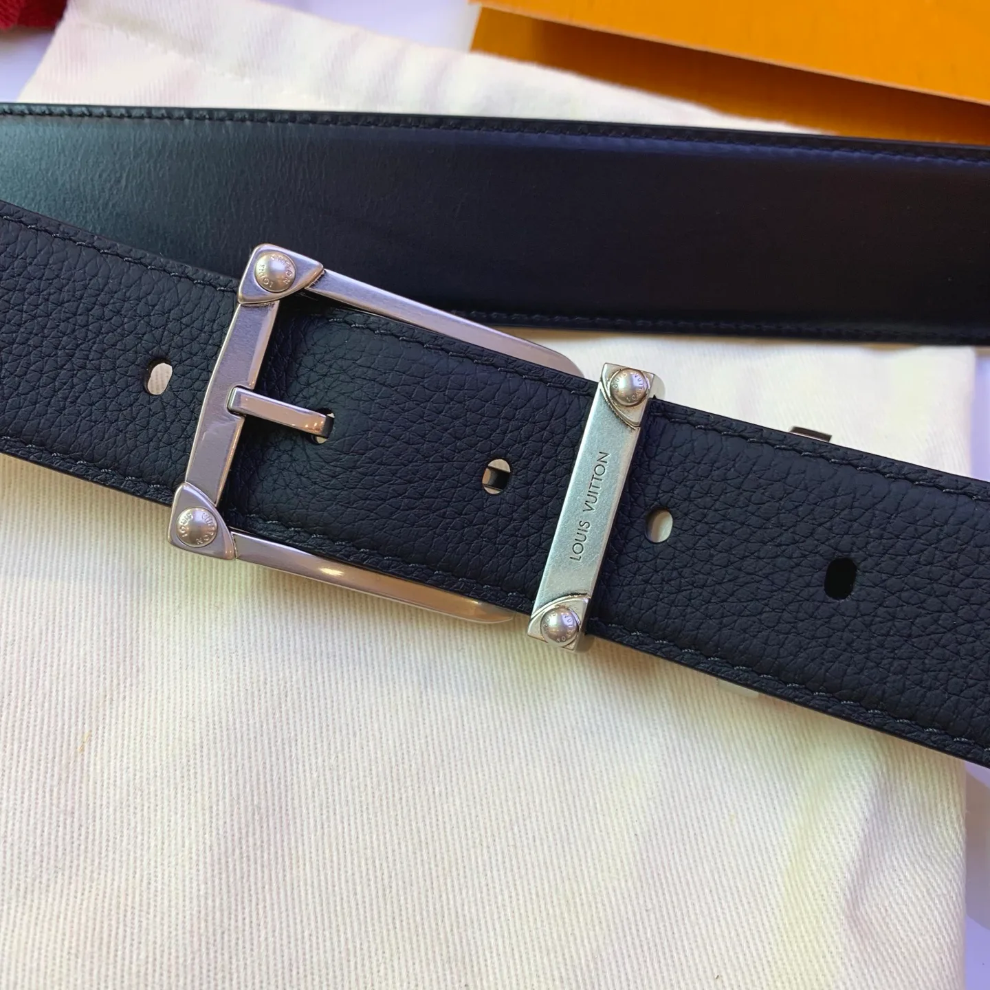 Belts LOUIS VUITTON 17638920