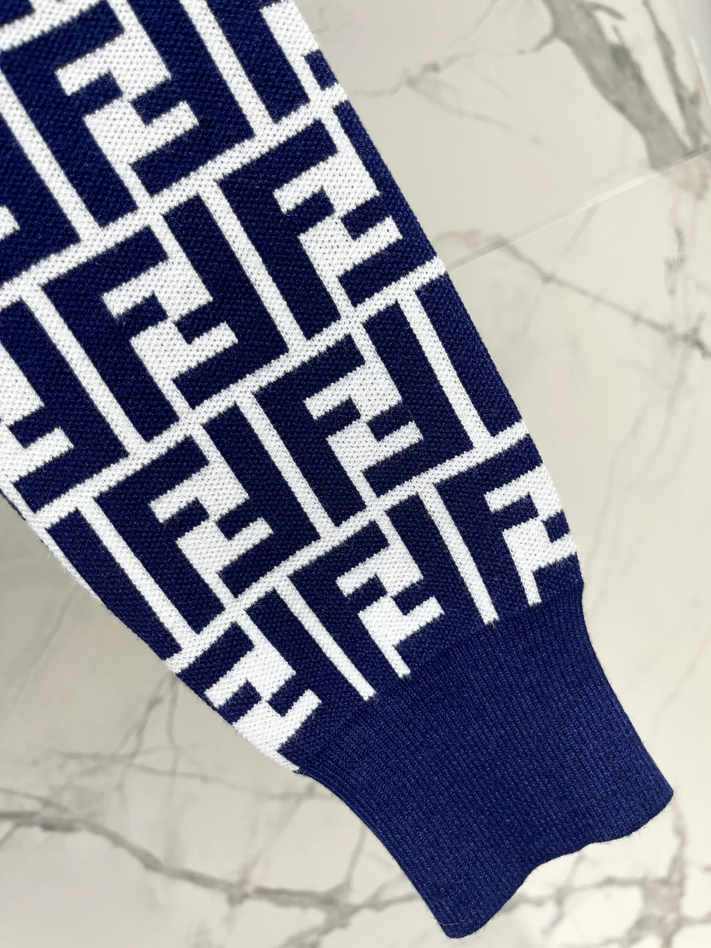 Women's Jumpers And Sweaters FENDI 18211655