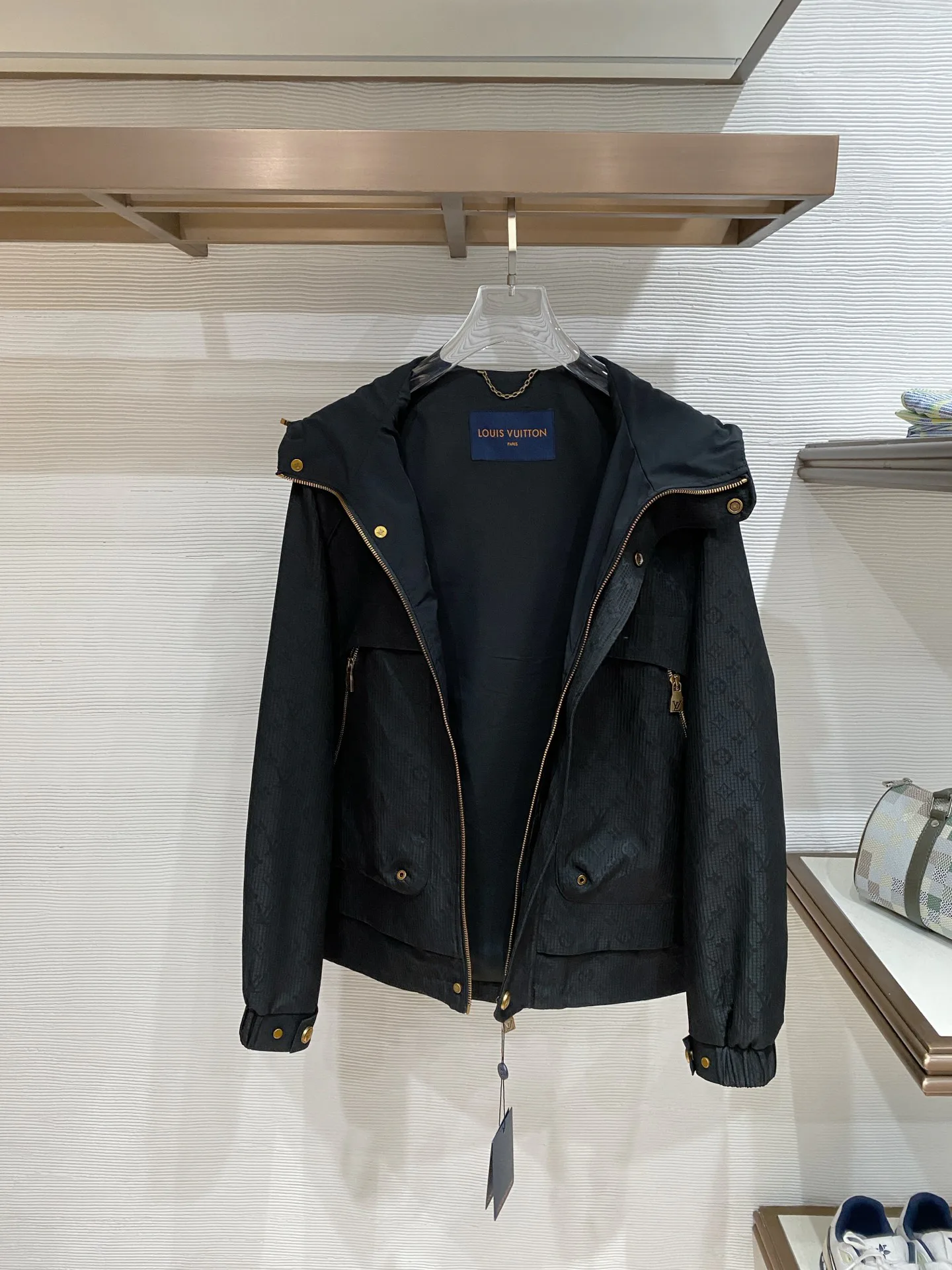Men's Jackets And Down Jackets LOUIS VUITTON 18140559