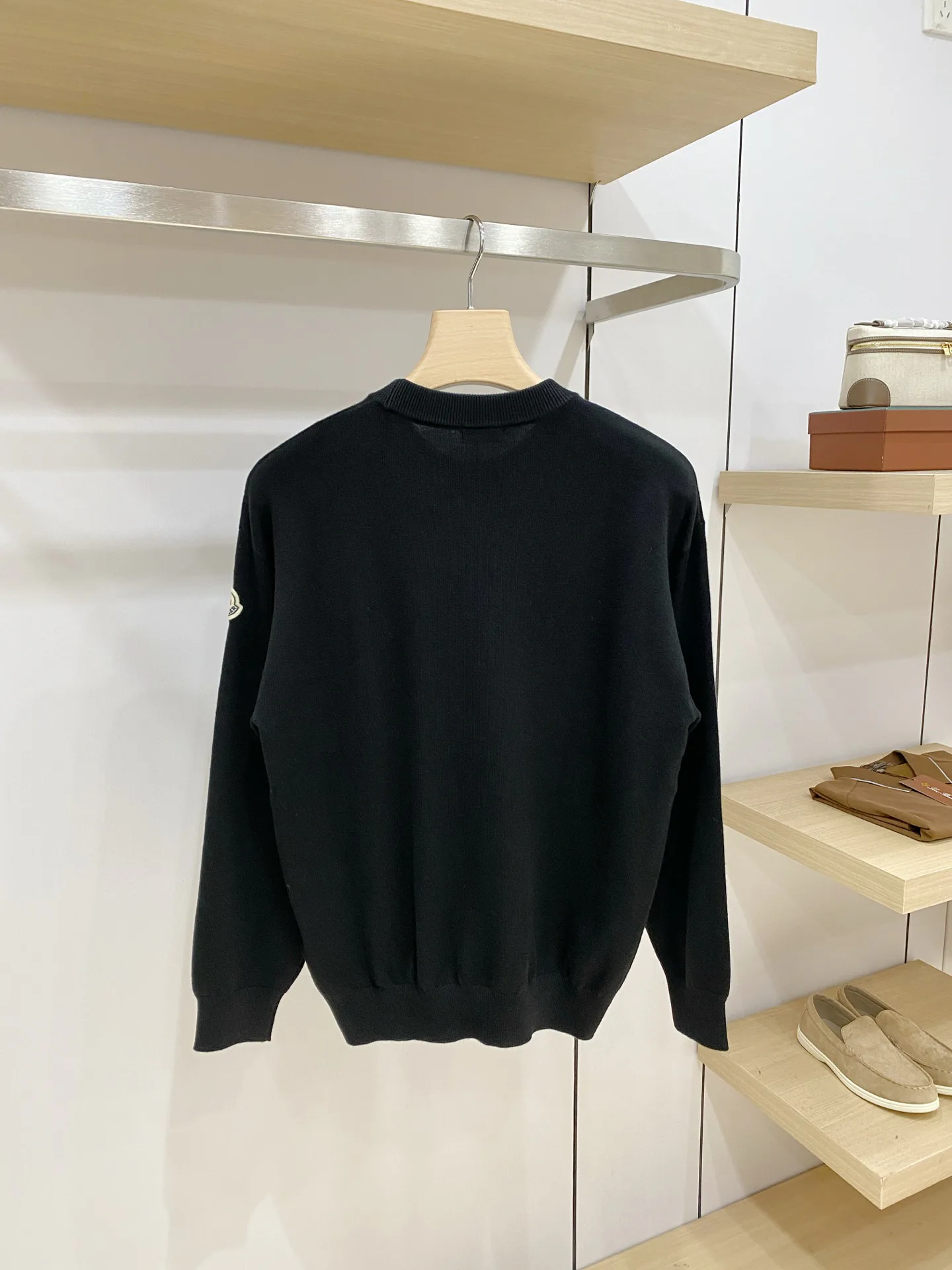 Men's Jumpers And Sweaters MONCLER 18374687
