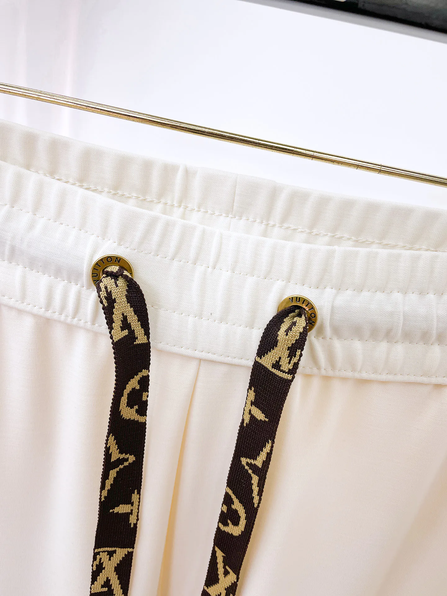 Men's Trousers LOUIS VUITTON 18399363