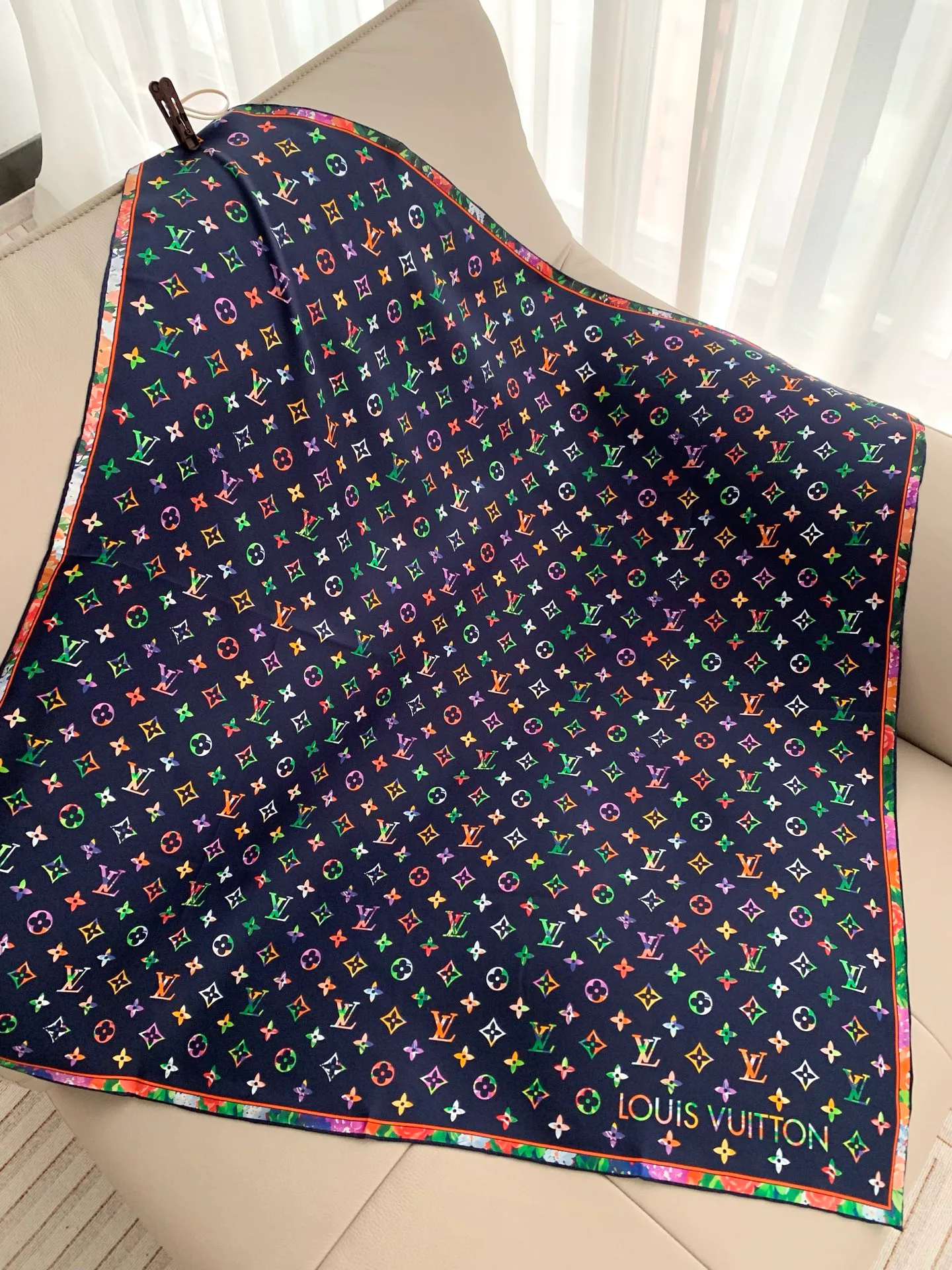 Silk Scarves LOUIS VUITTON 18476595