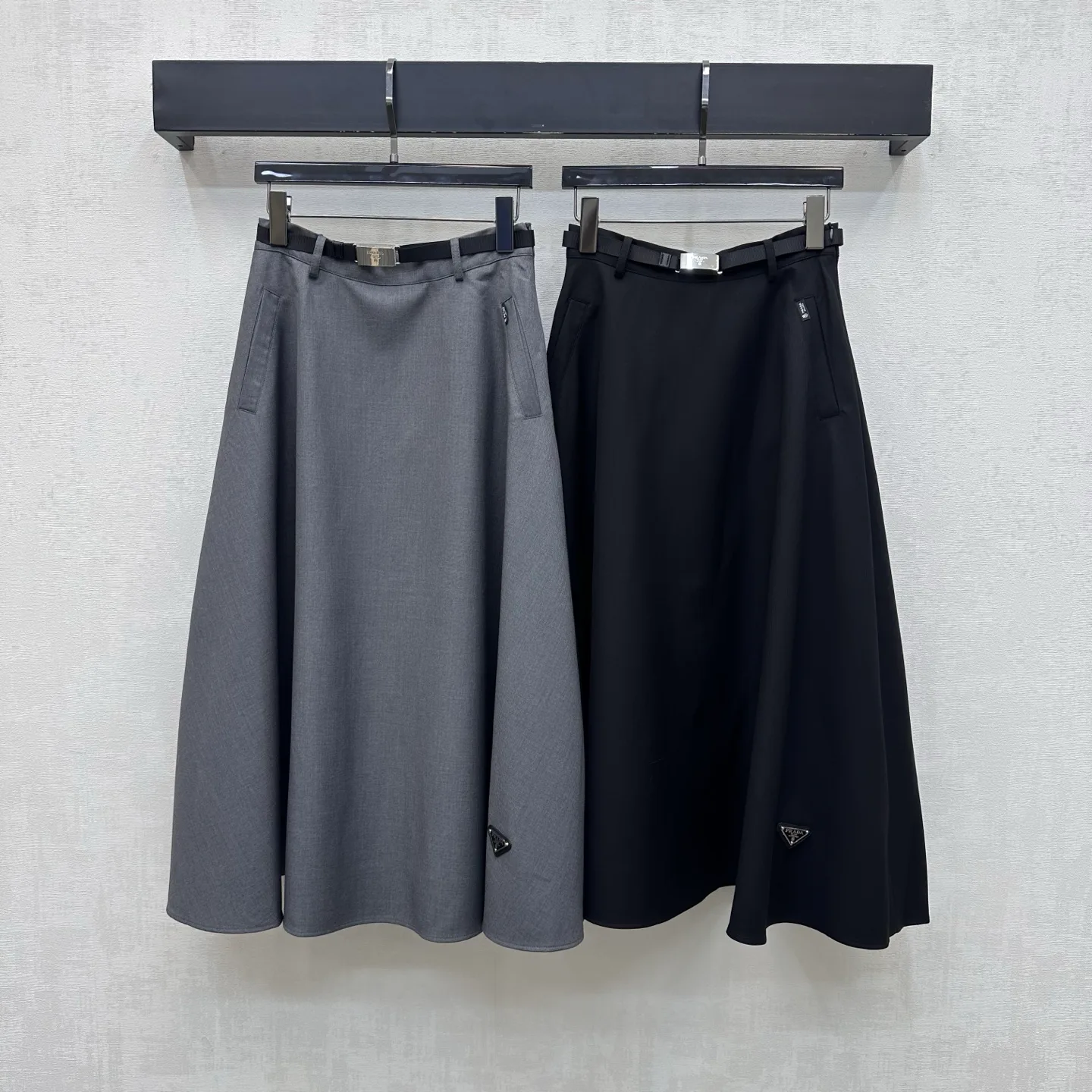 Women's Skirts PRADA 18327911
