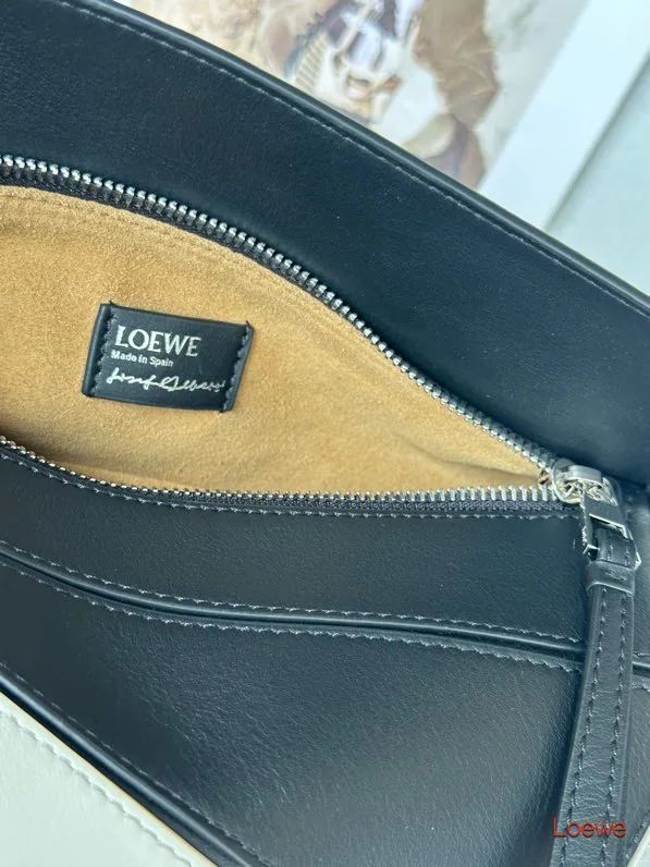 Women's Classic Handbags LOEWE 17271514