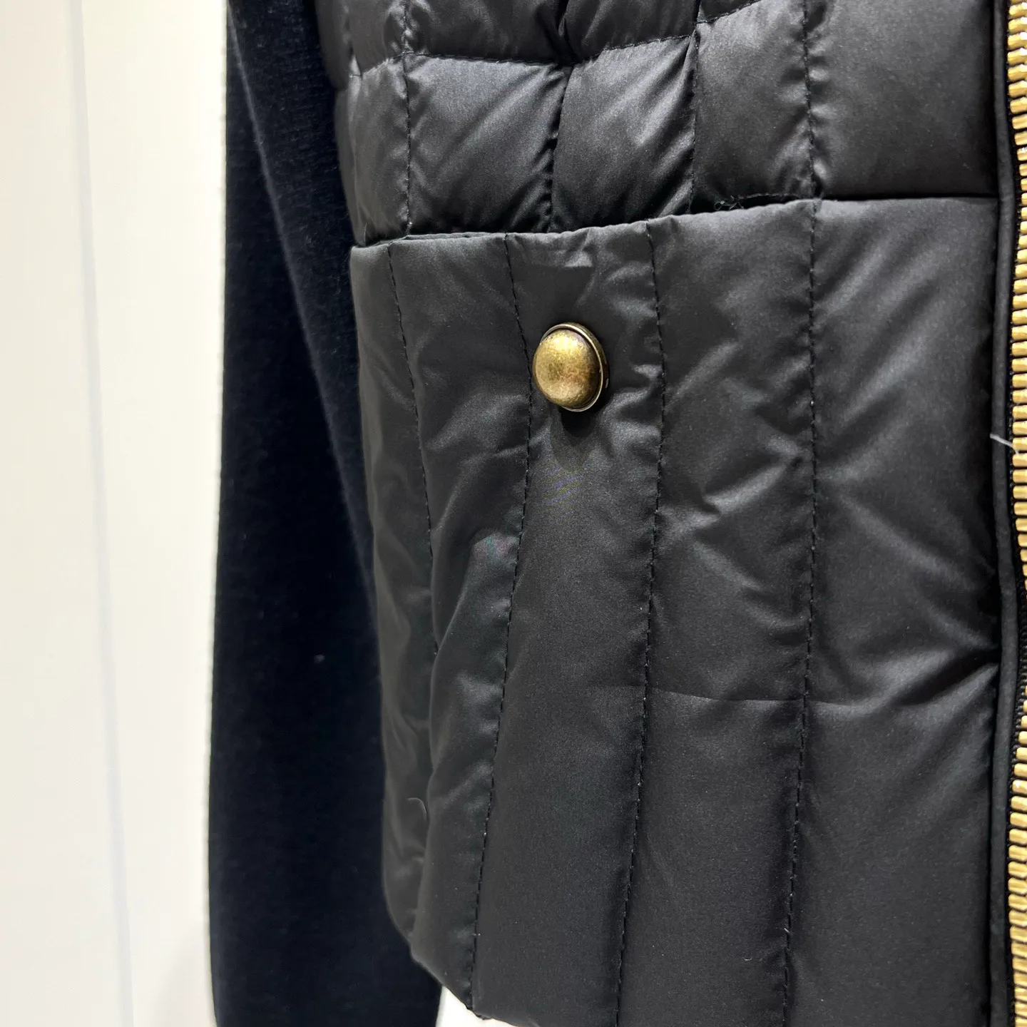 Women's Jackets And Down Jackets MONCLER 18174917