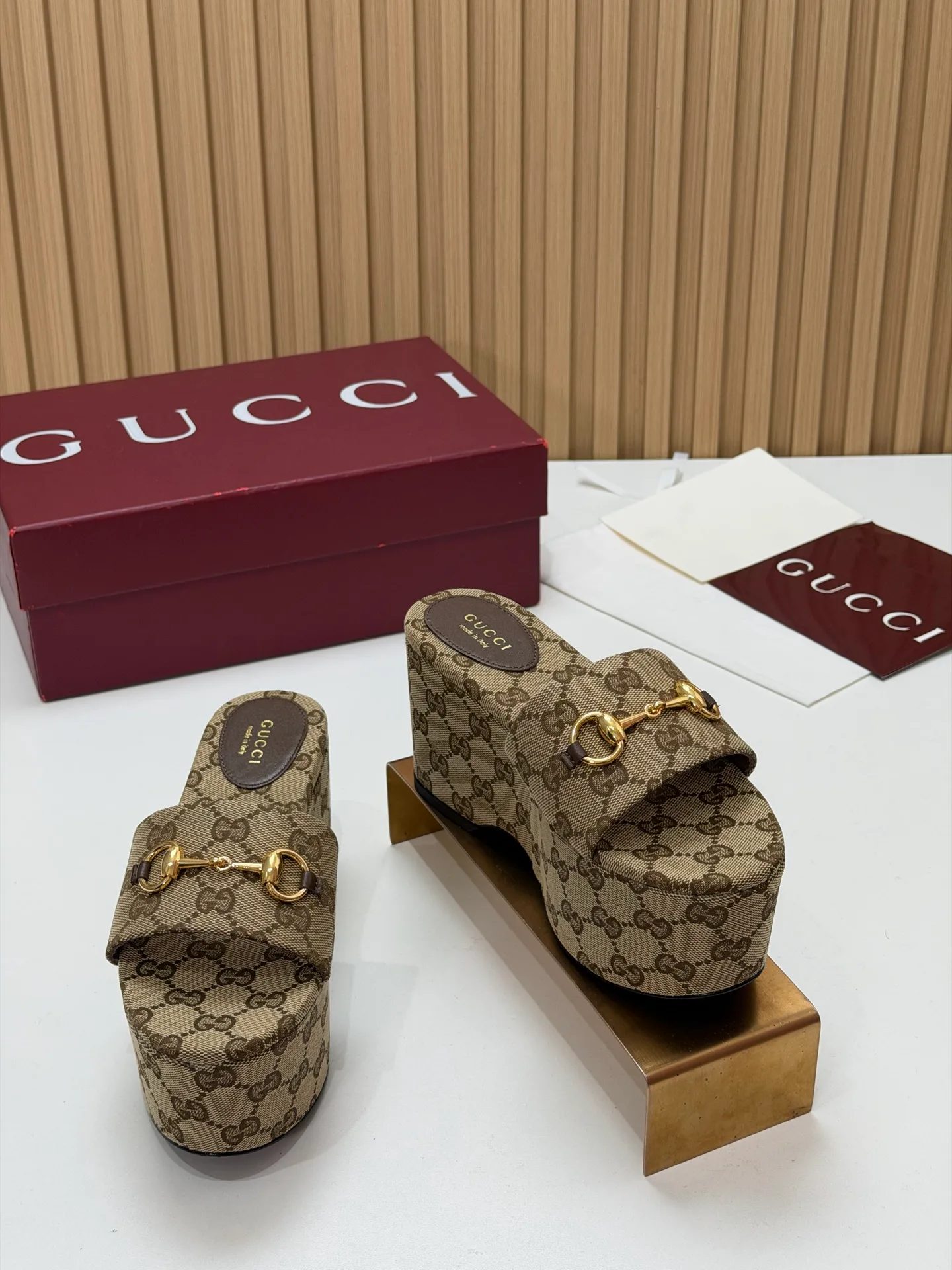Women's Open-Toe Sandals GUCCI 17631673