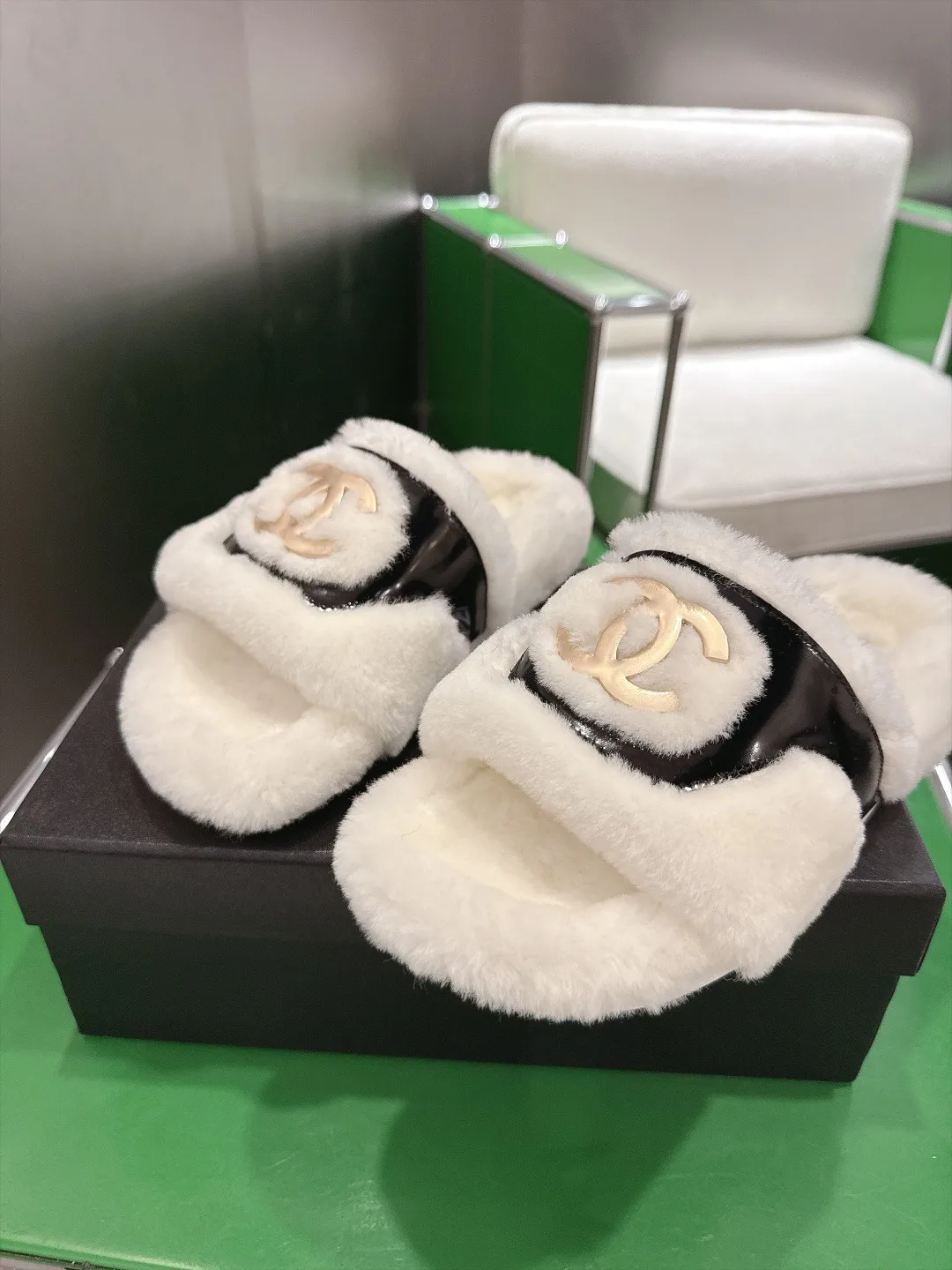 Women's Slippers CHANEL 17926702