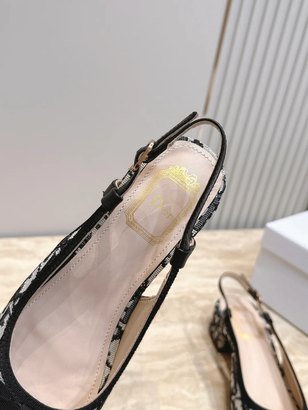 Women's Open-Toe Sandals CHRISTIAN DIOR 18025853
