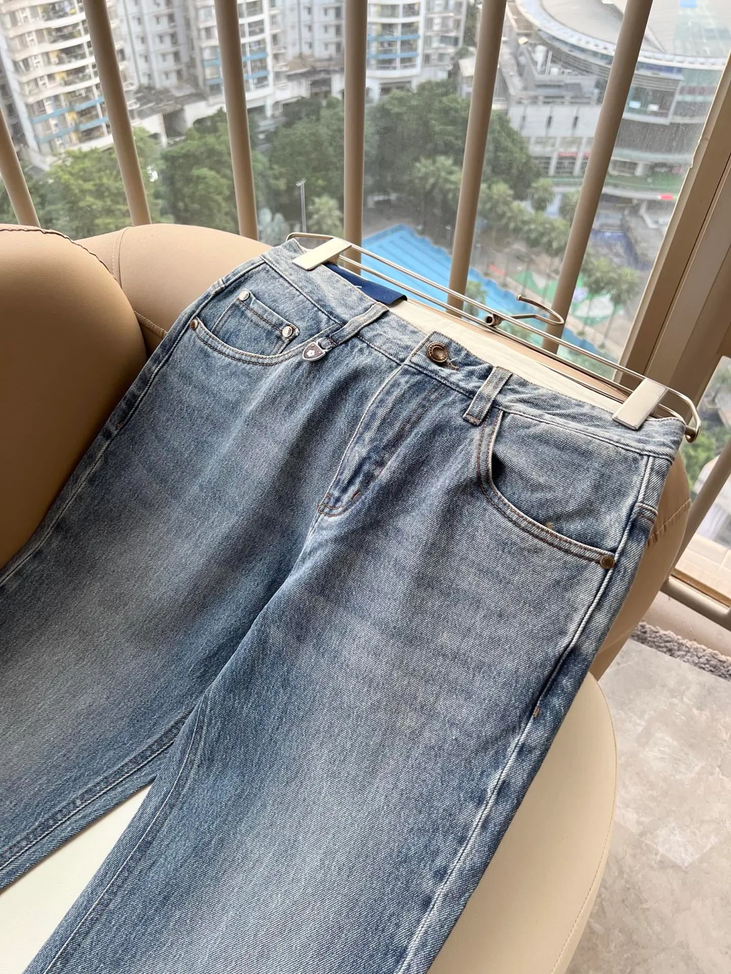 Men's Jeans LOUIS VUITTON 18495623