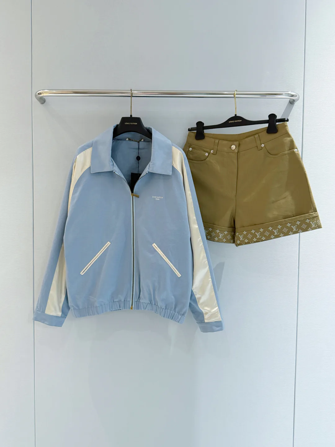 Women's Shorts LOUIS VUITTON 17218084