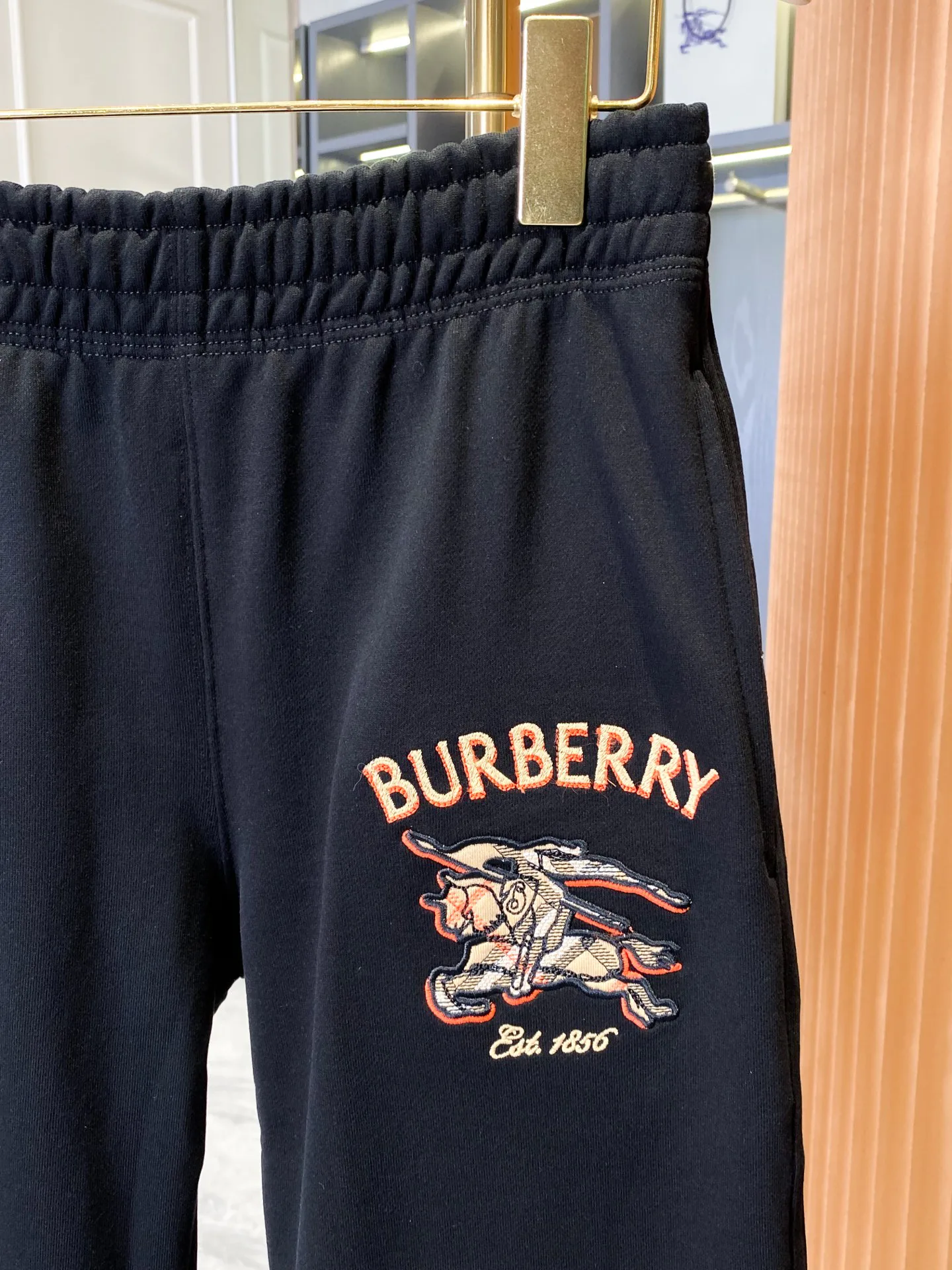 Men's Trousers BURBERRY 18141563
