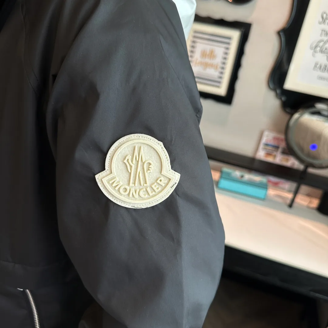 Men's Jackets And Down Jackets MONCLER 18197298