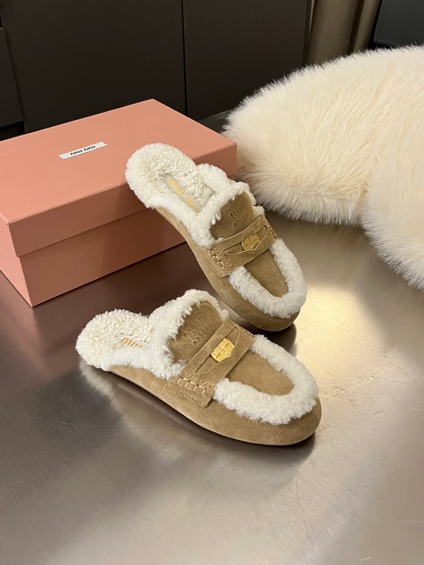 Women's Loafers And Moccasins MIU MIU 17948625