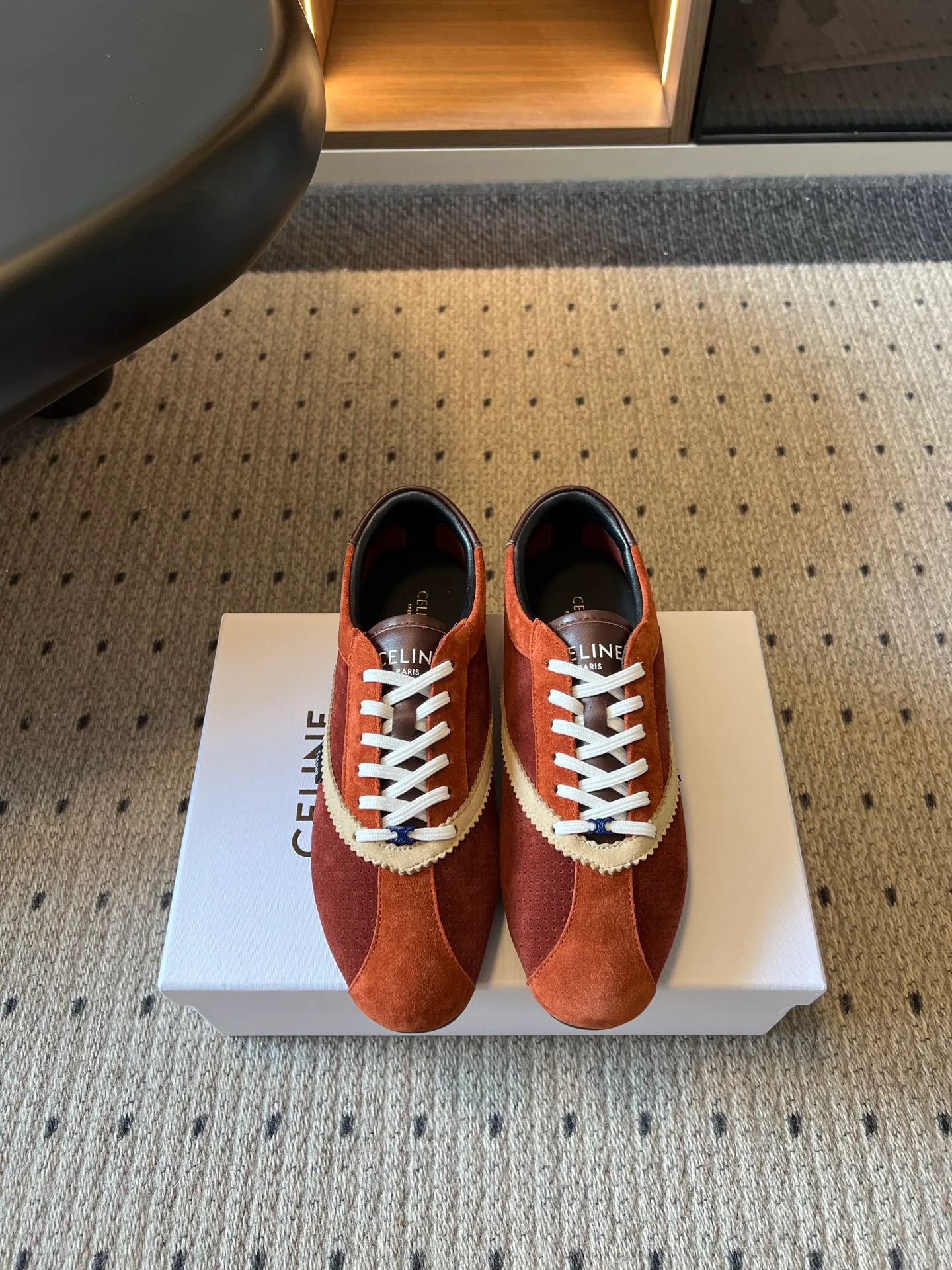Women's Sneakers CELINE 18120877