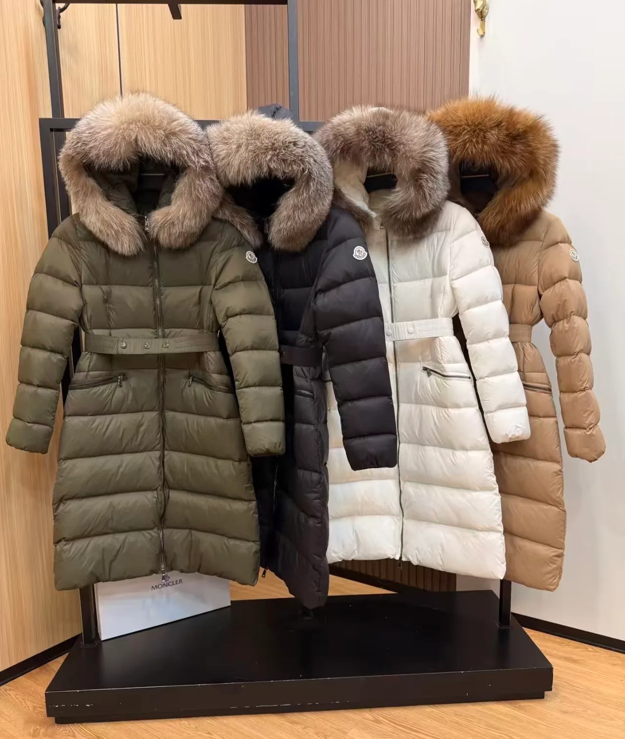 Women's Jackets And Down Jackets MONCLER 17964503