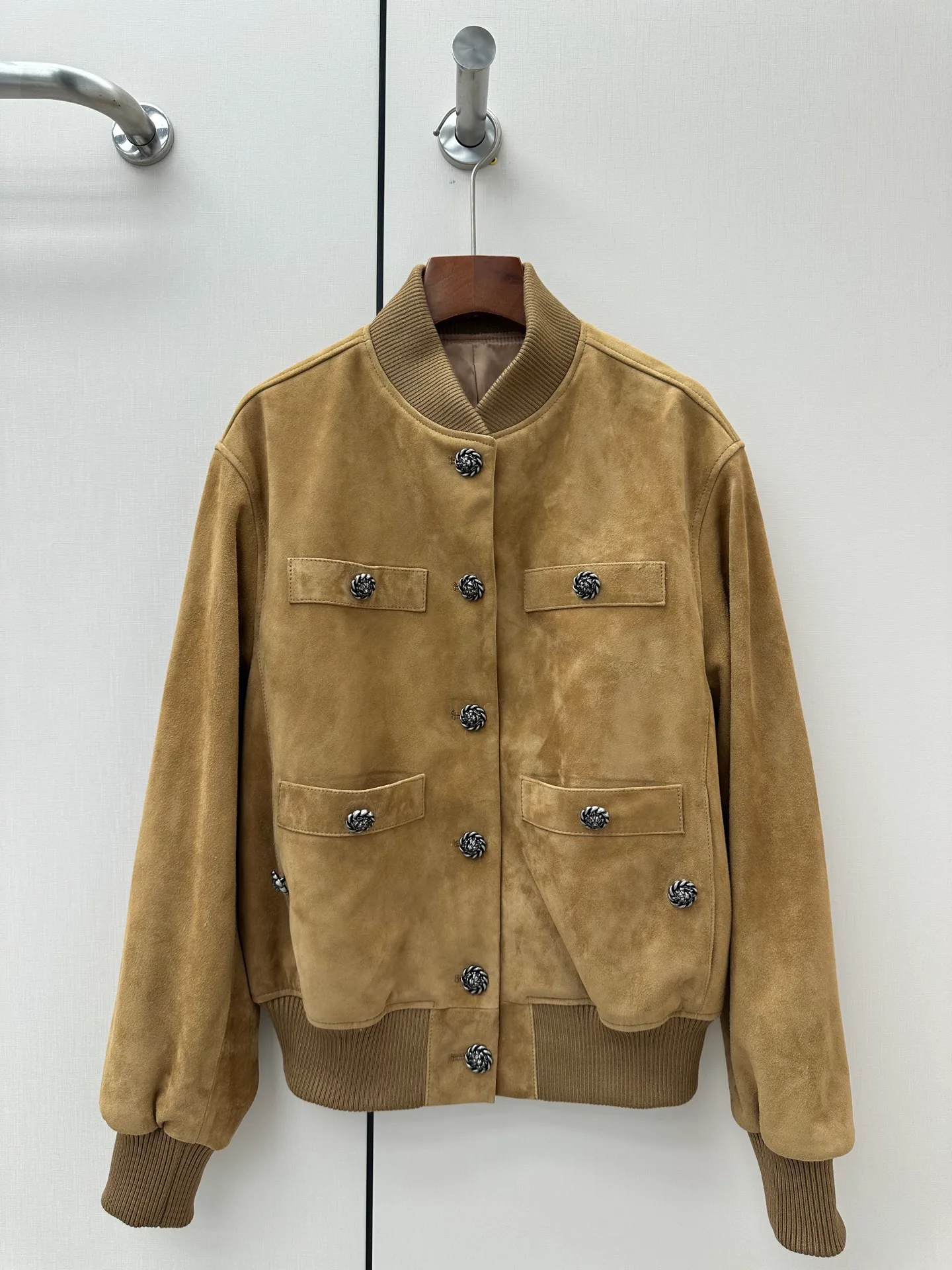 Women's Leather Jackets And Sheepskin Coats CHANEL 18173050