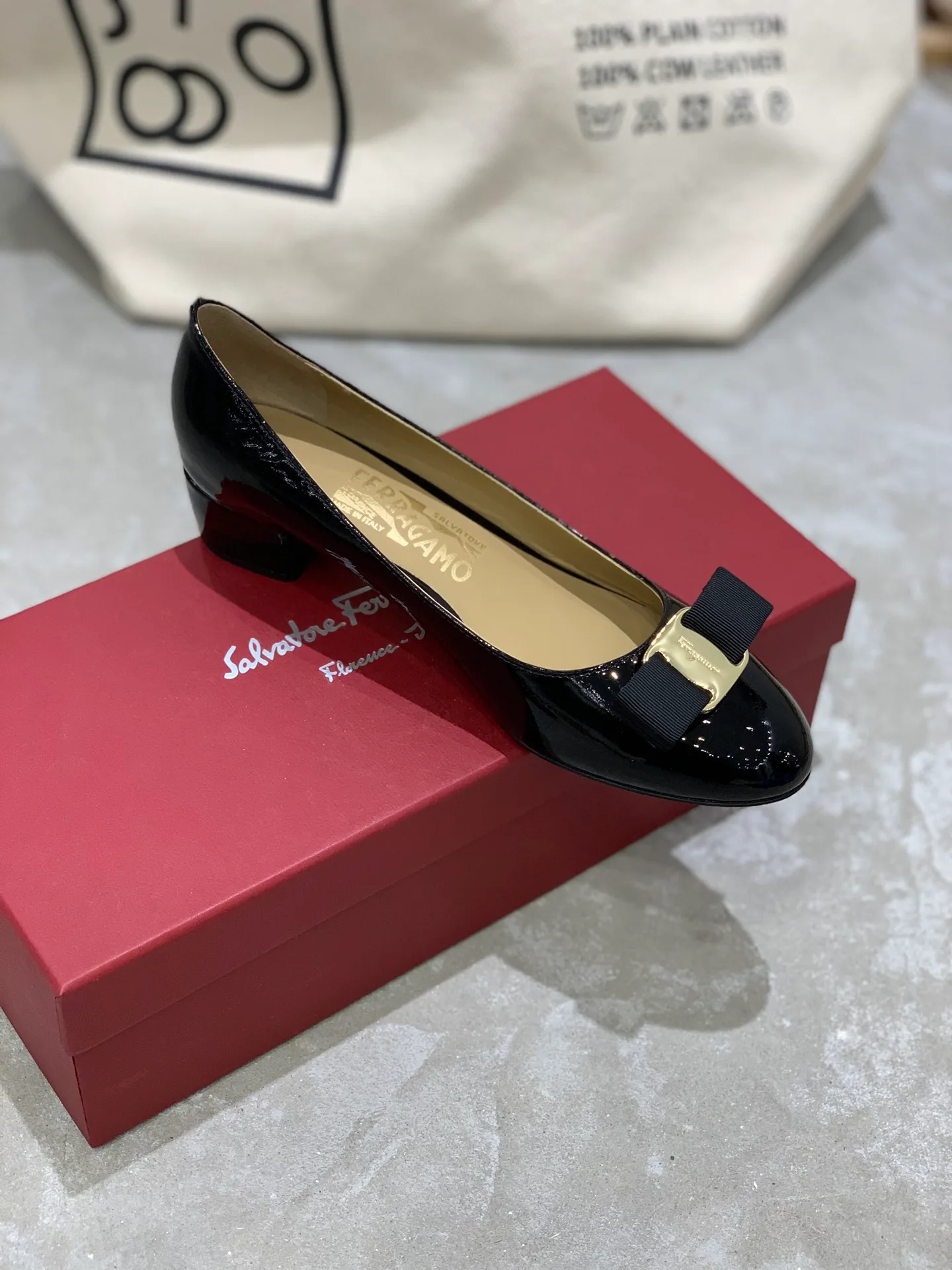 Women's Ballet Flats SALVATORE FERRAGAMO 18340668