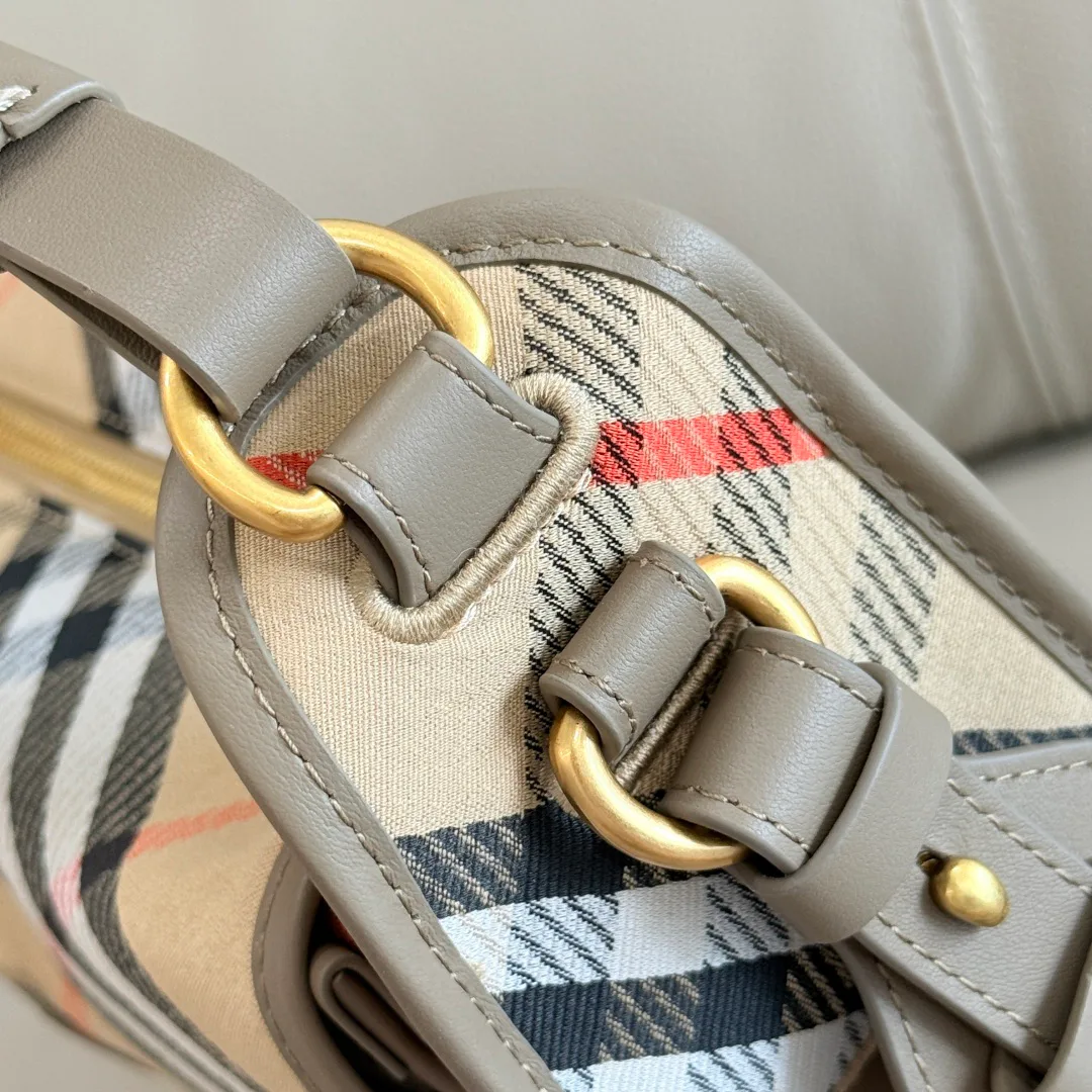 Women's Shoulder Bags BURBERRY 16993935