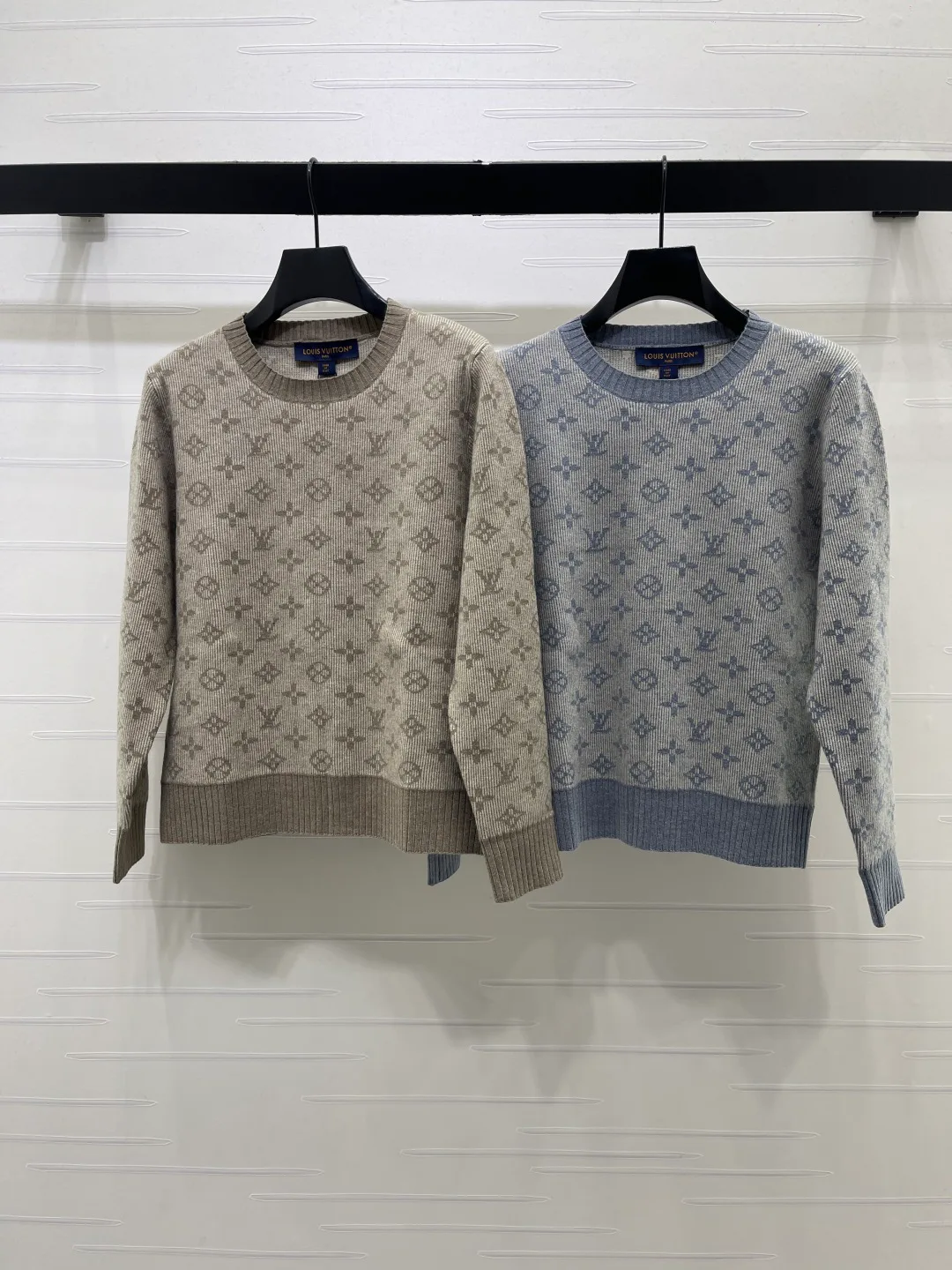 Women's Jumpers And Sweaters LOUIS VUITTON 18437167