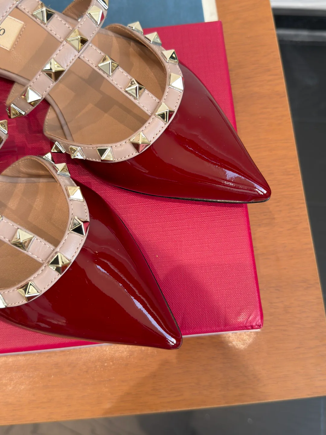 Women's Mules And Clogs VALENTINO 18125381