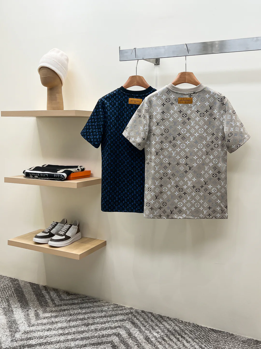 Men's T-Shirts LOUIS VUITTON 18499488