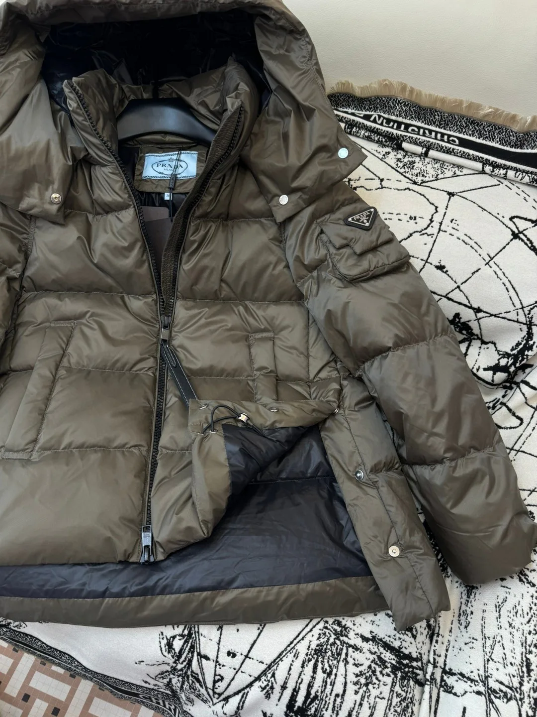 Women's Jackets And Down Jackets PRADA 17910126