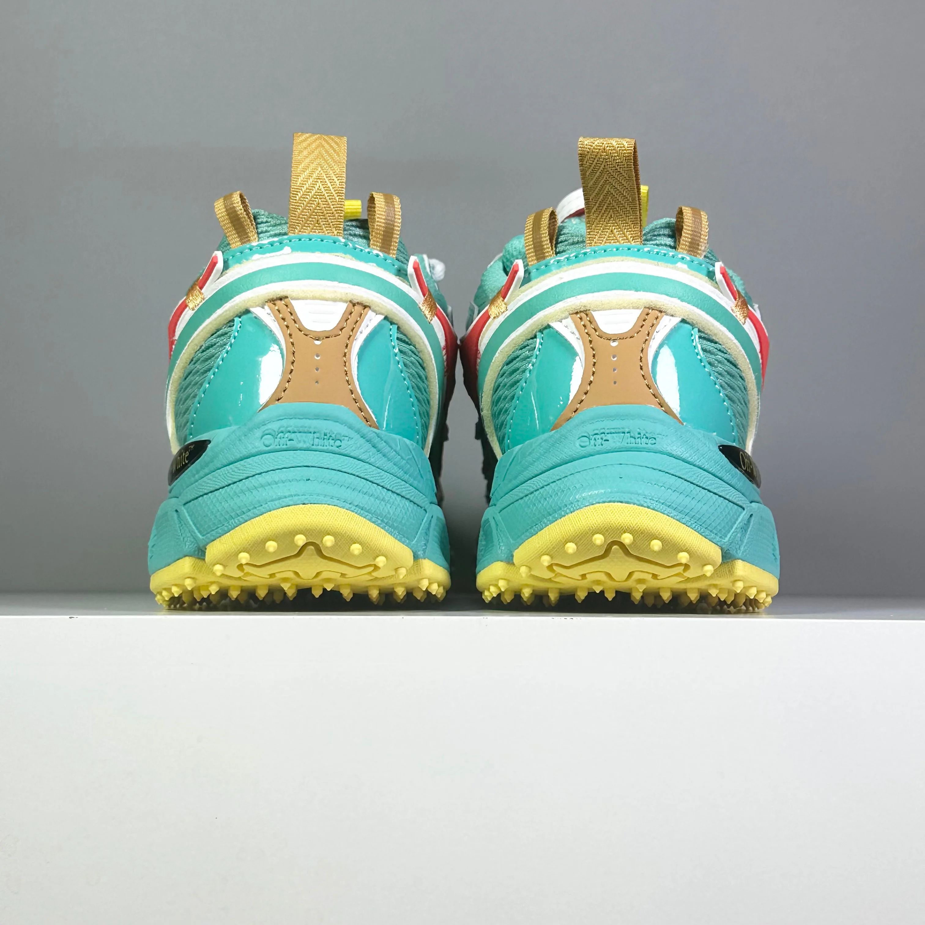 Women's Sneakers OFF-WHITE 18385603