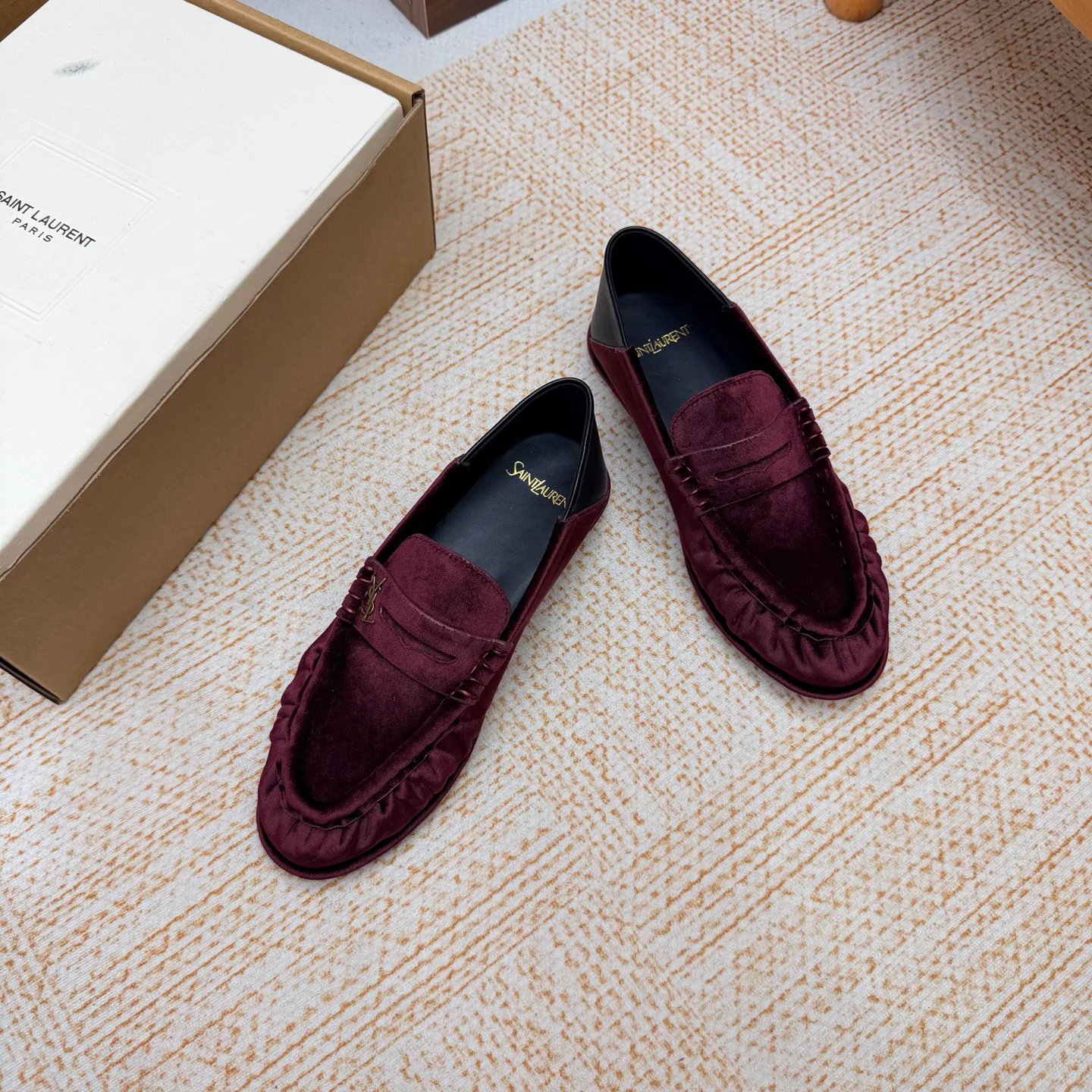 Women's Loafers And Moccasins SAINT LAURENT 18104190