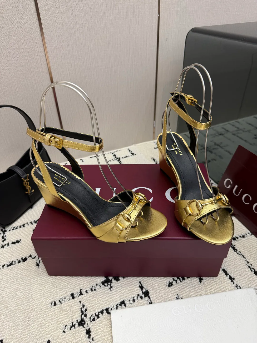 Women's Open-Toe Sandals GUCCI 18049074