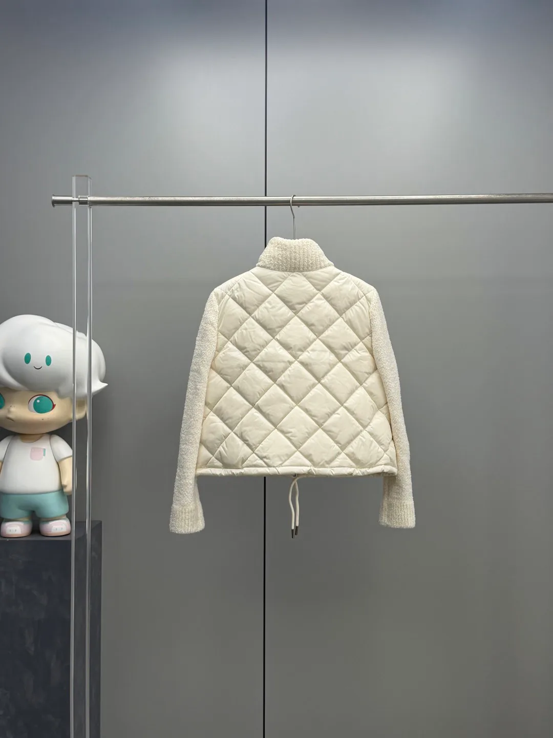 Women's Jackets And Down Jackets MONCLER 17843979