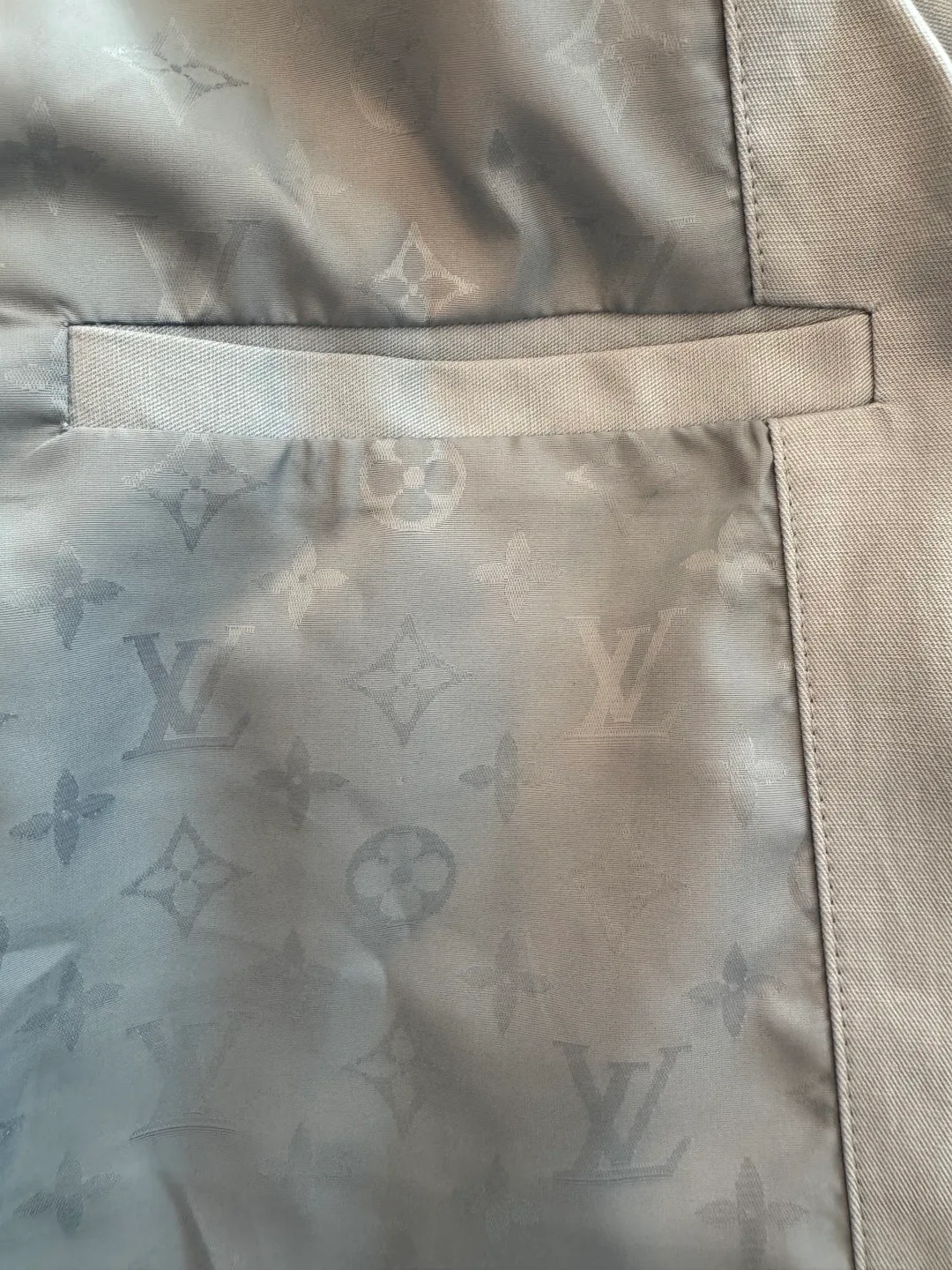 Women's Jackets And Down Jackets LOUIS VUITTON 17463248
