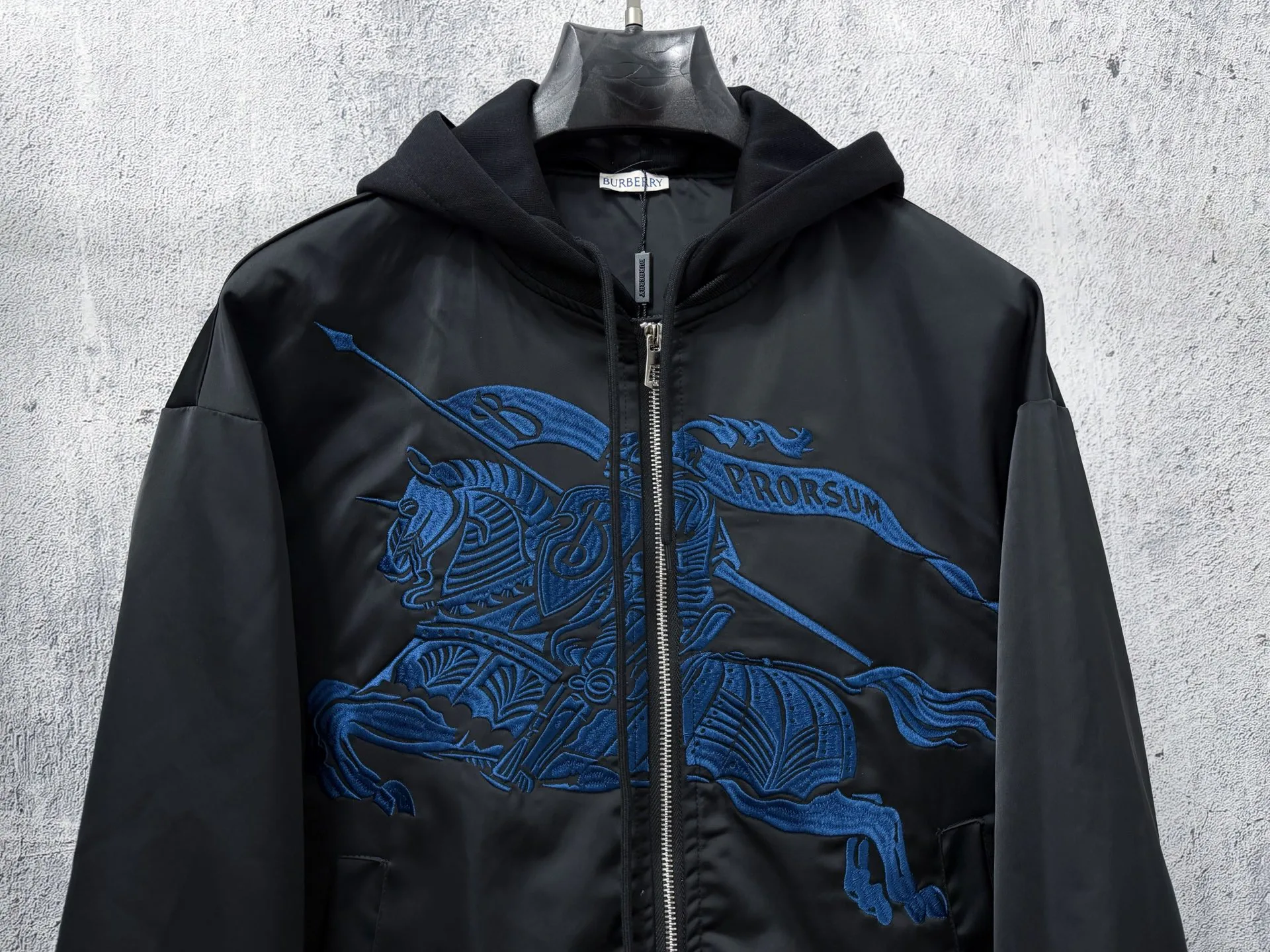 Men's Jackets And Down Jackets BURBERRY 18215642