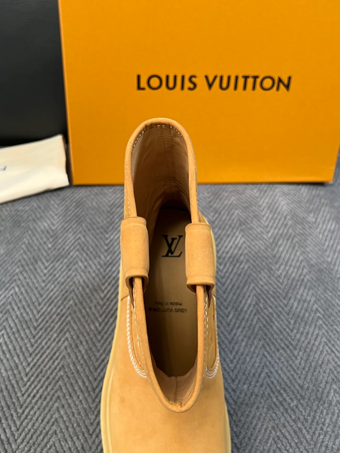 Men's Ankle Boots LOUIS VUITTON 18417477