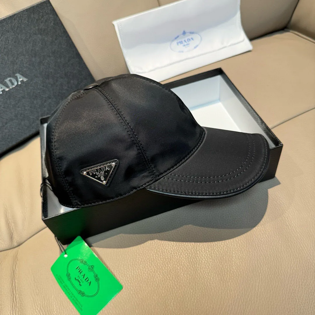 Hats PRADA 17604798