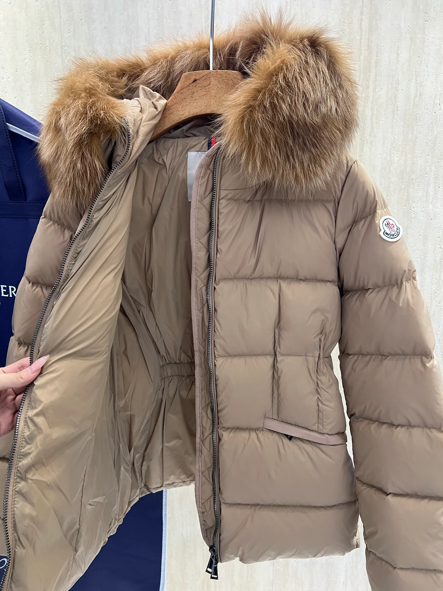 Men's Jackets And Down Jackets MONCLER 18434531