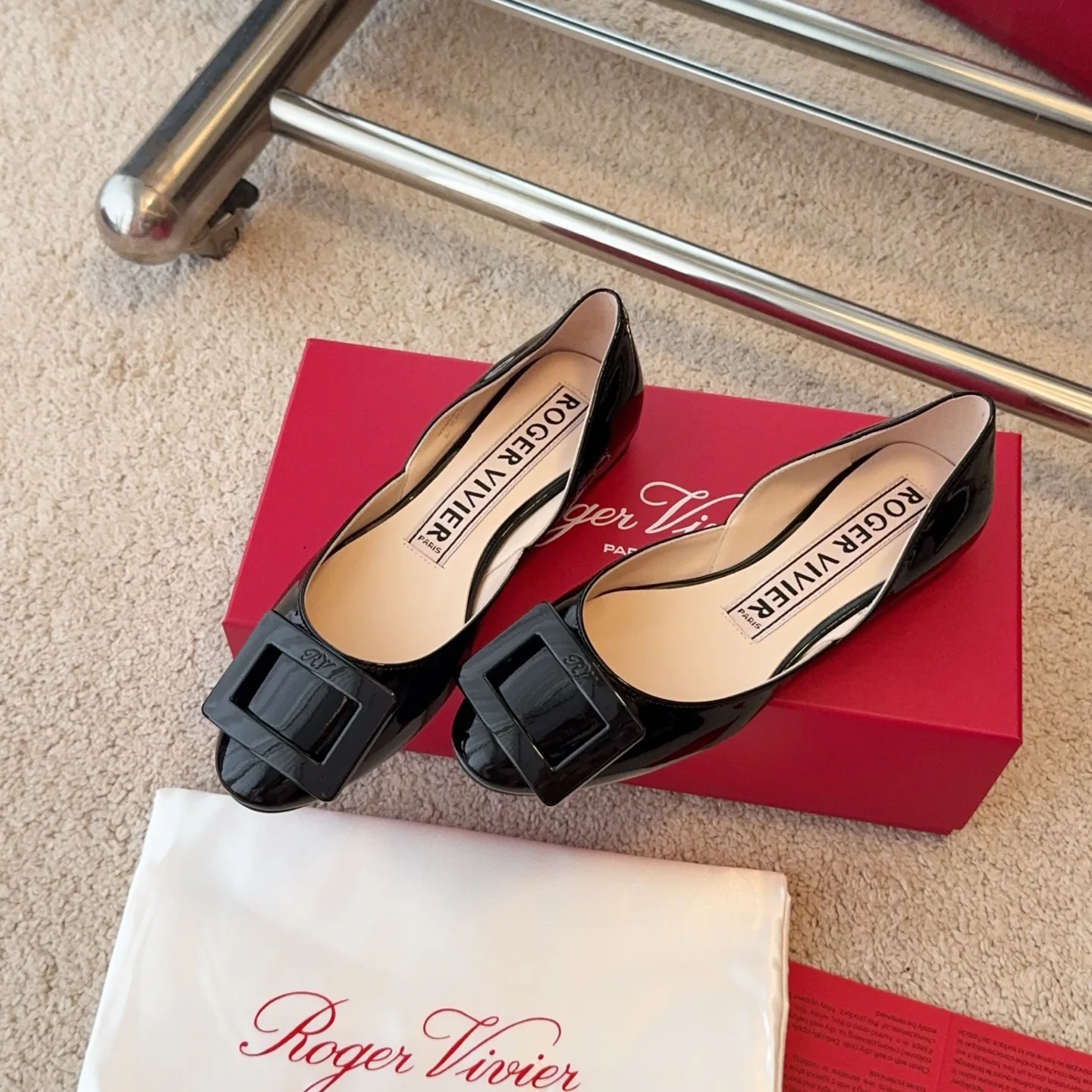 Women's Ballet Flats ROGER VIVIER 17550588