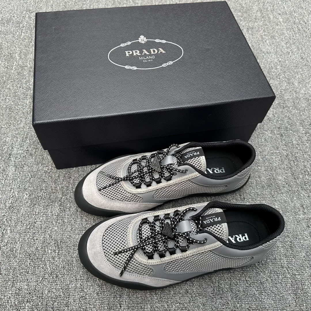 Кроссовки Мужские Prada 18647414