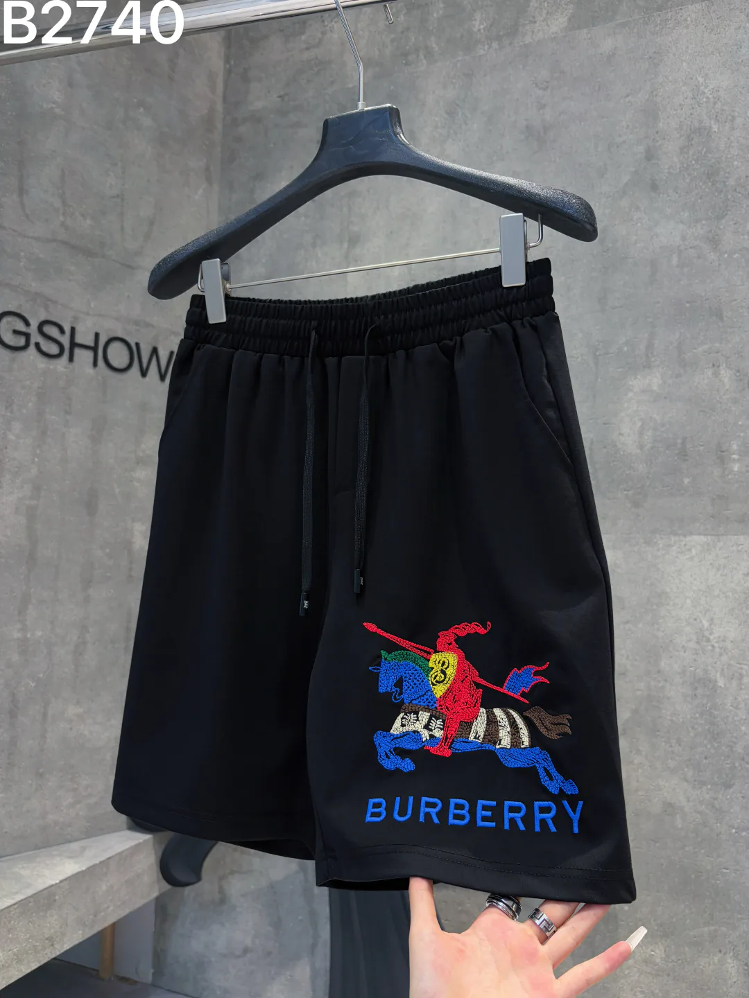 Men's Shorts BURBERRY 18000483