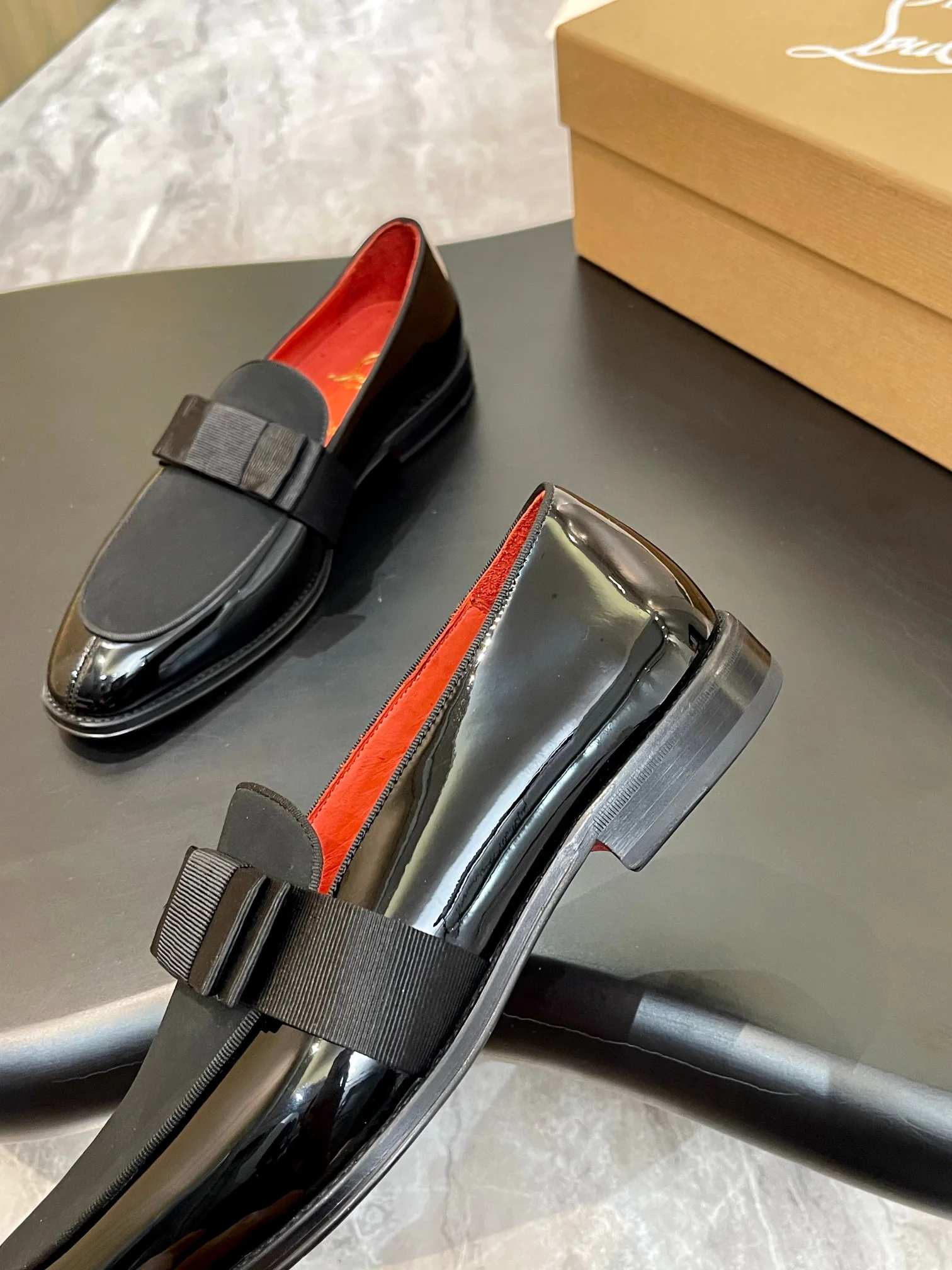 Men's Loafers And Dress Shoes CHRISTIAN LOUBOUTIN 18117251