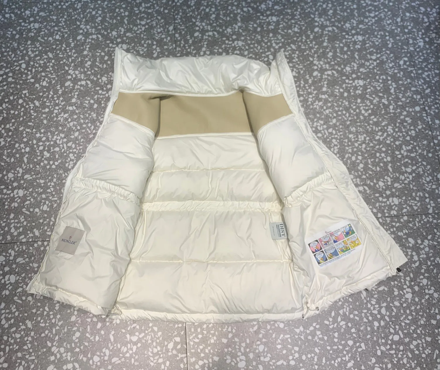 Куртки И Пуховики Женские Moncler 18606646
