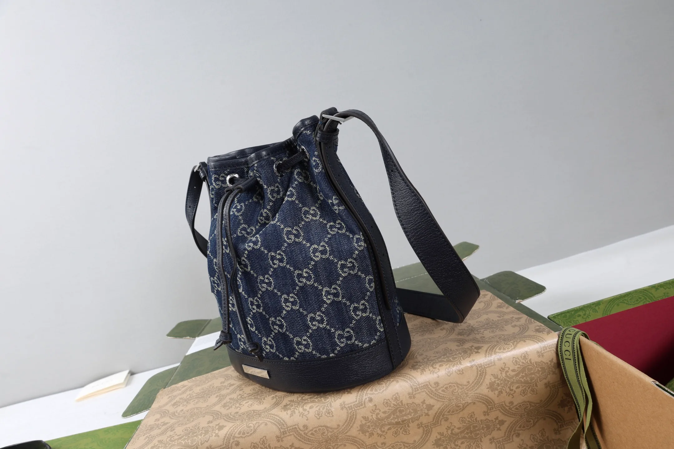 Women's Classic Handbags GUCCI 18065460